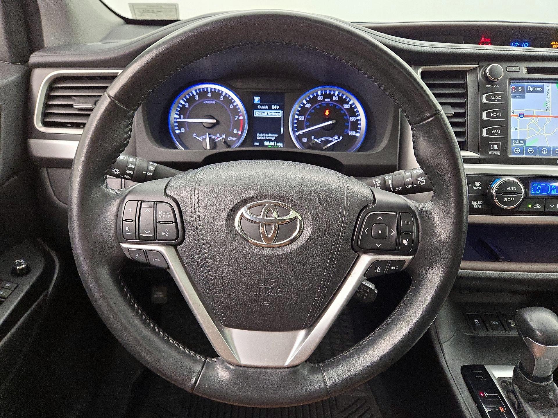 Thumbnail: 2017 Toyota Highlander - 10