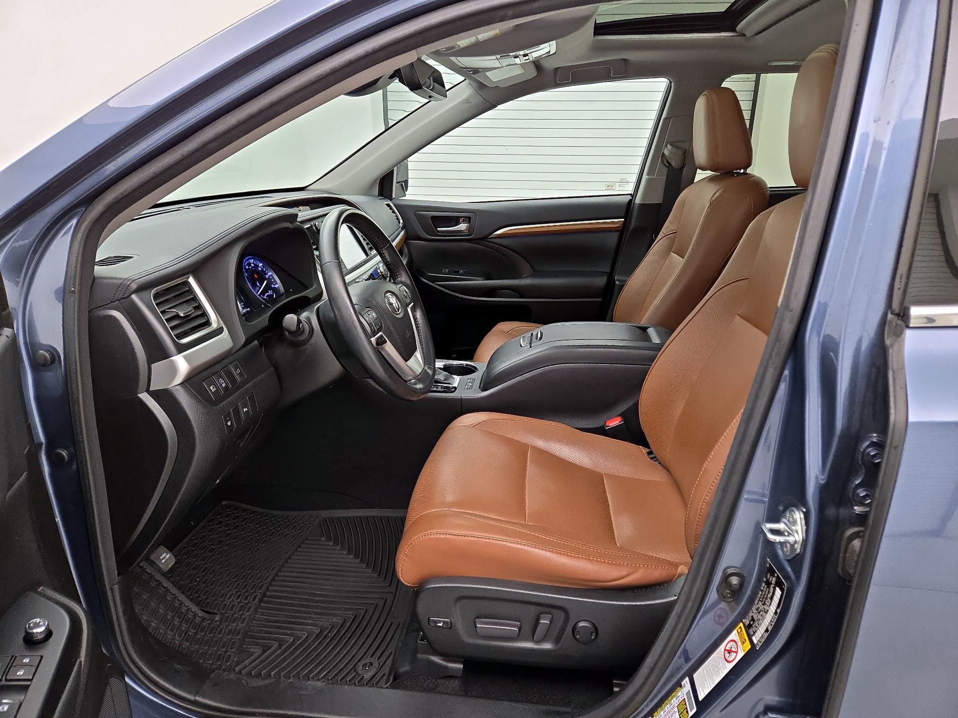 Thumbnail: 2017 Toyota Highlander - 11