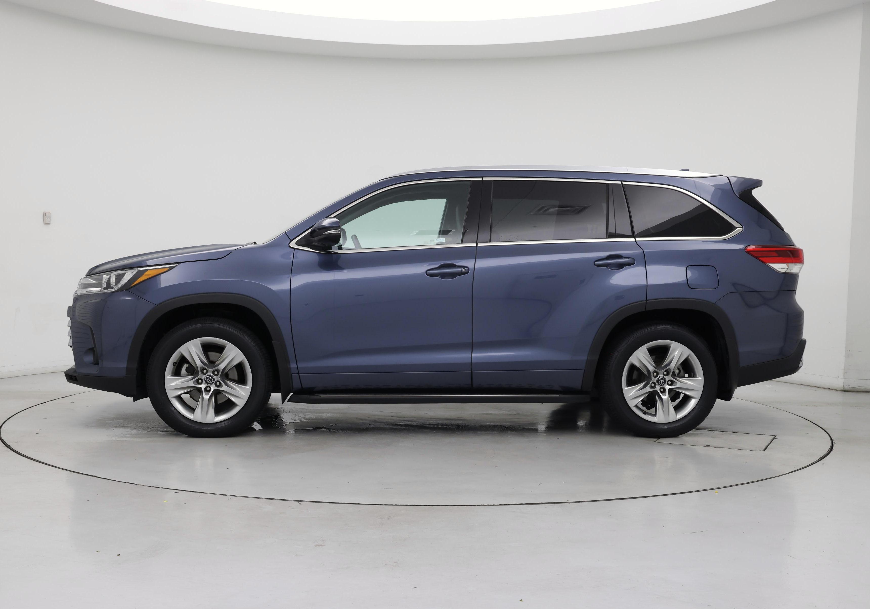 Thumbnail: 2017 Toyota Highlander - 3