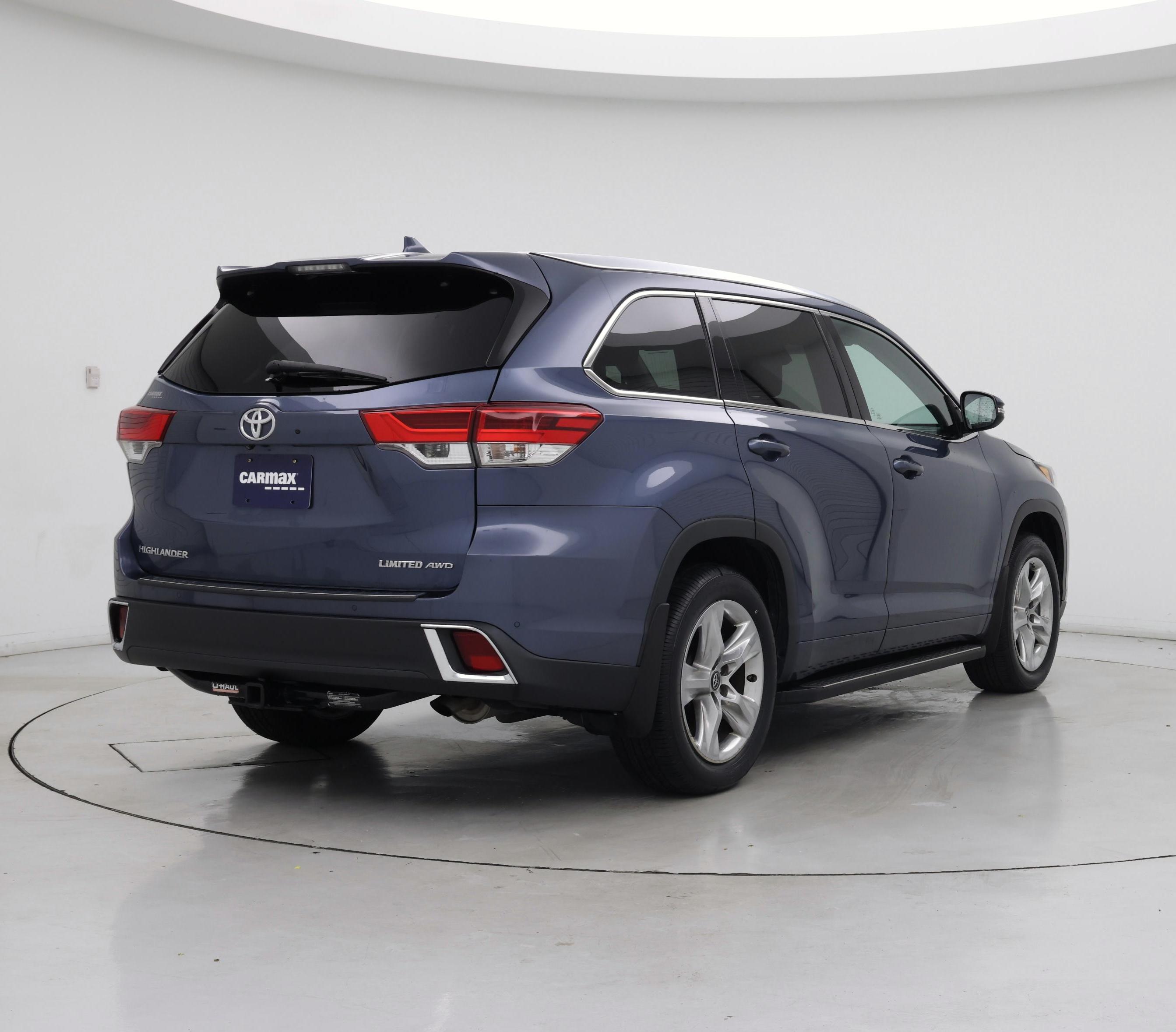 Thumbnail: 2017 Toyota Highlander - 8