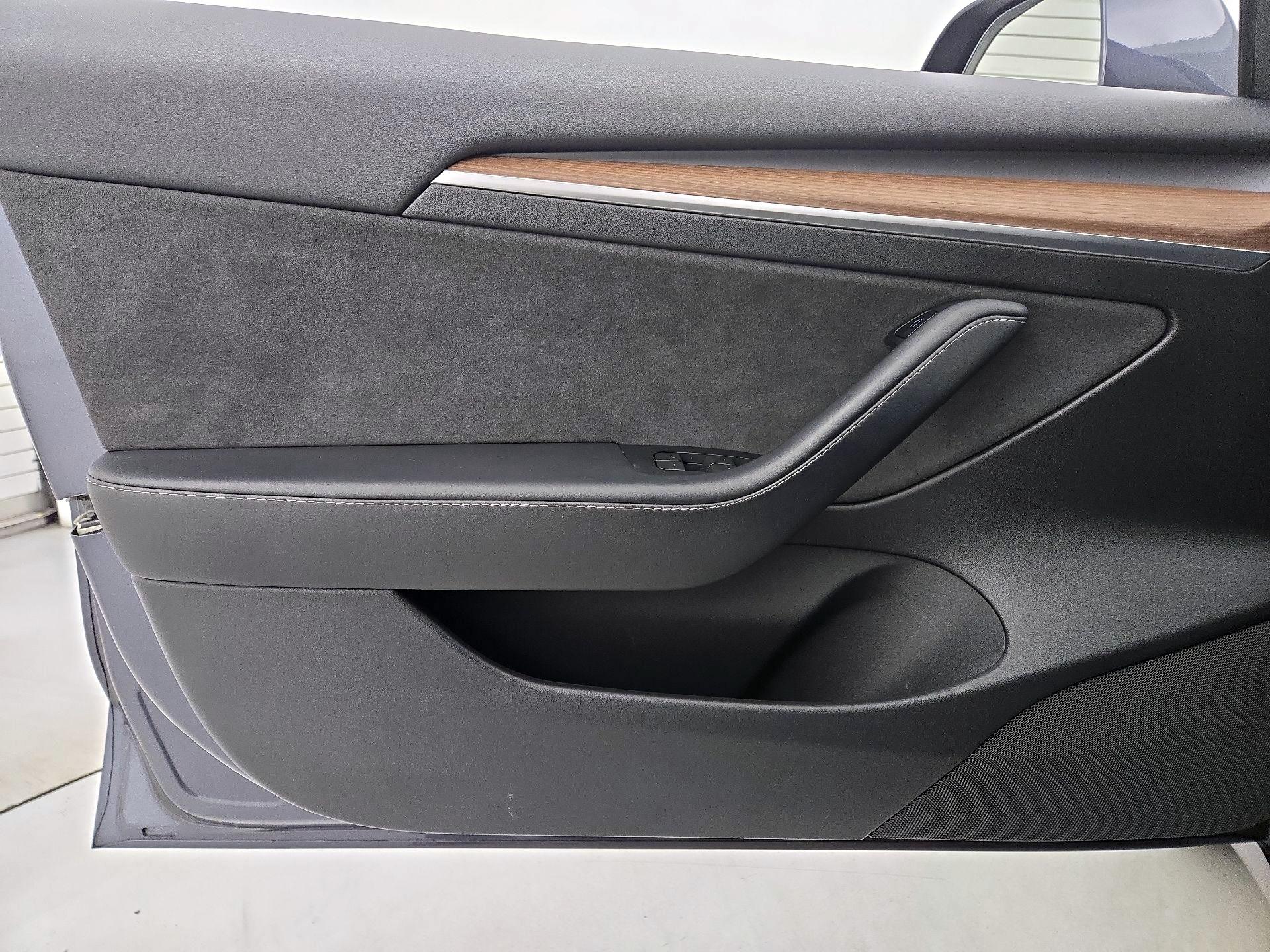 Thumbnail: 2023 Tesla Model 3 - 12