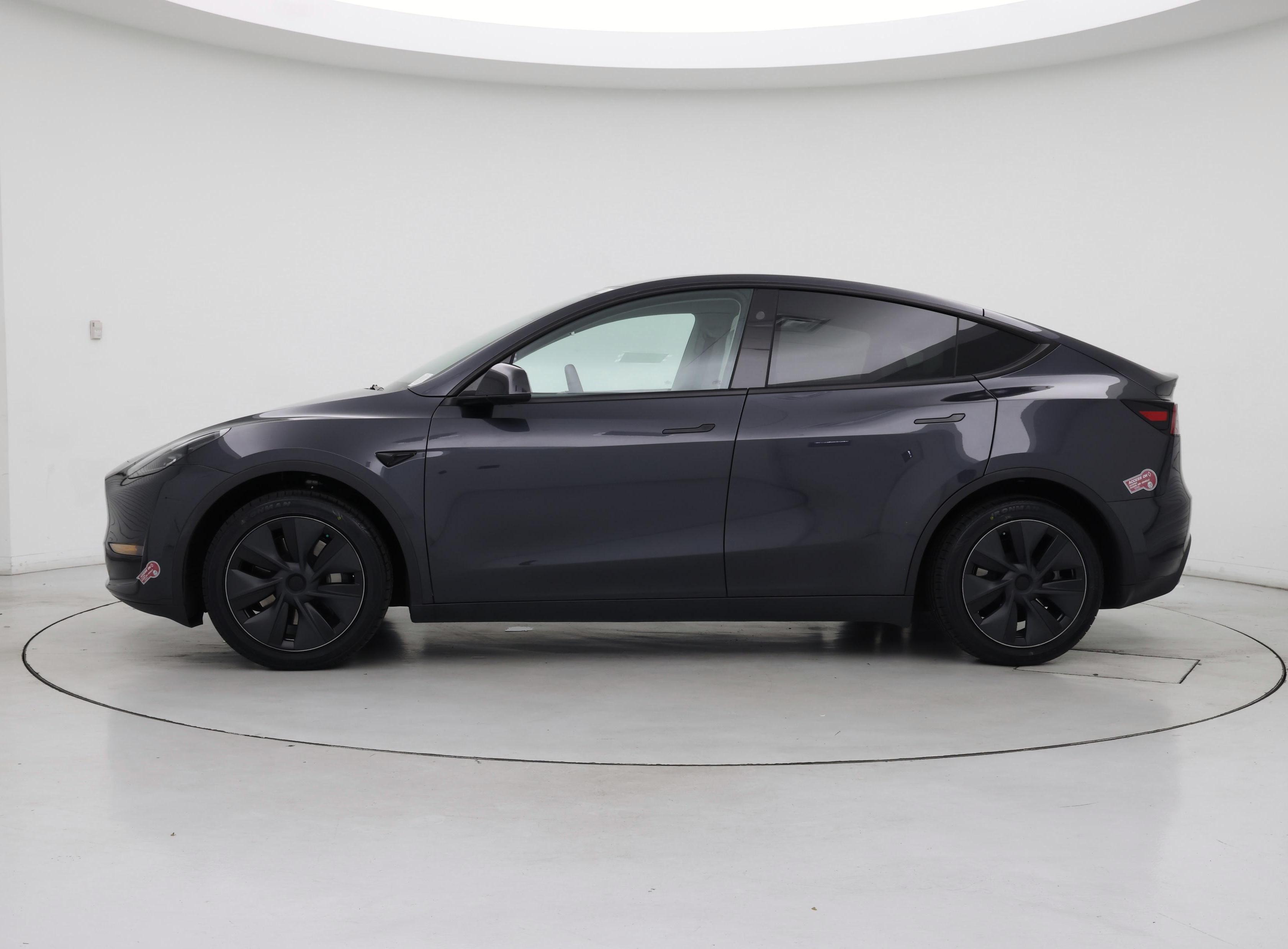 Thumbnail: 2024 Tesla Model Y - 3