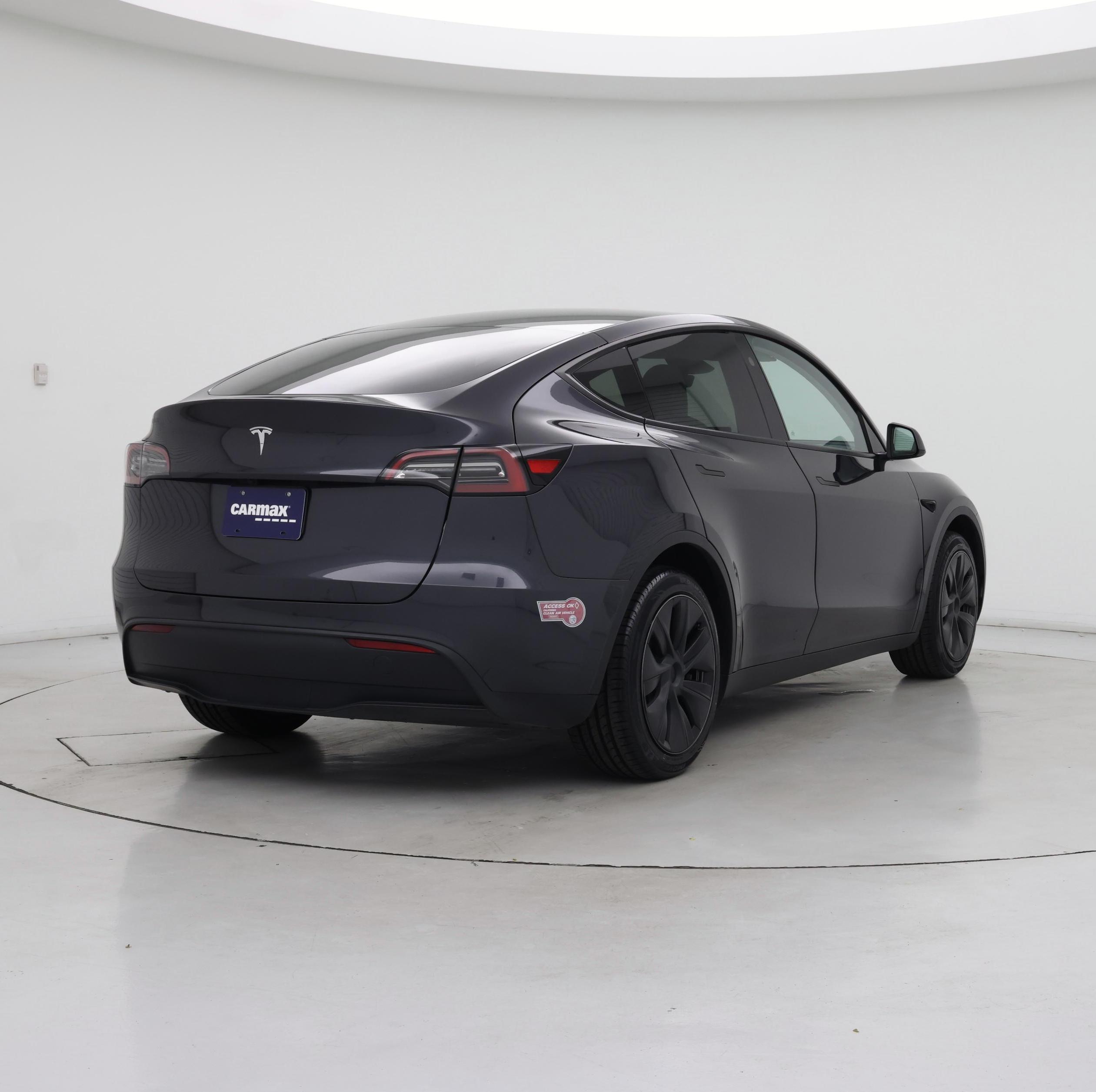 Thumbnail: 2024 Tesla Model Y - 8