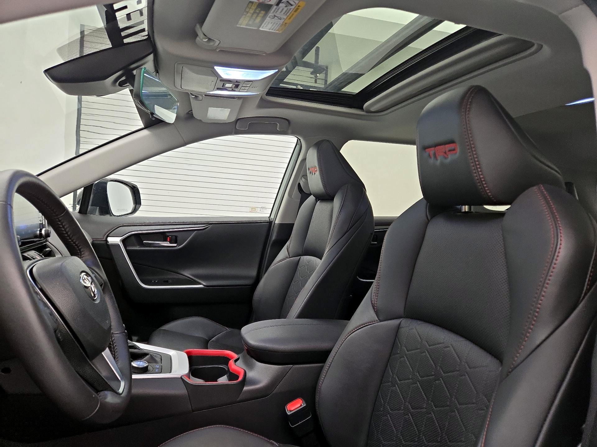 Thumbnail: 2021 Toyota RAV4 - 19
