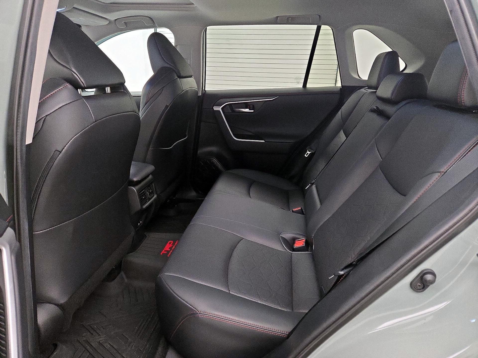 Thumbnail: 2021 Toyota RAV4 - 20
