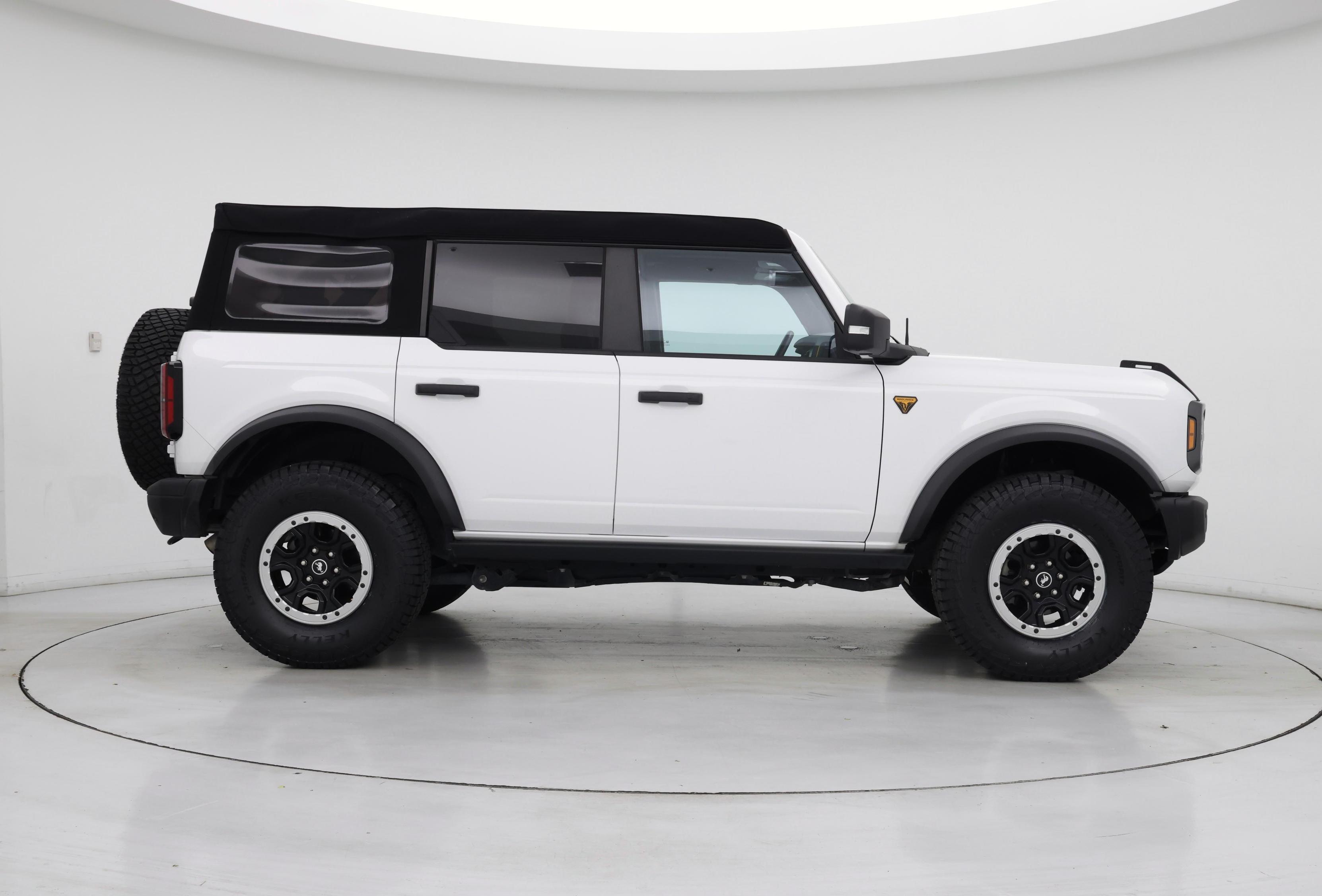 Thumbnail: 2023 Ford Bronco - 7