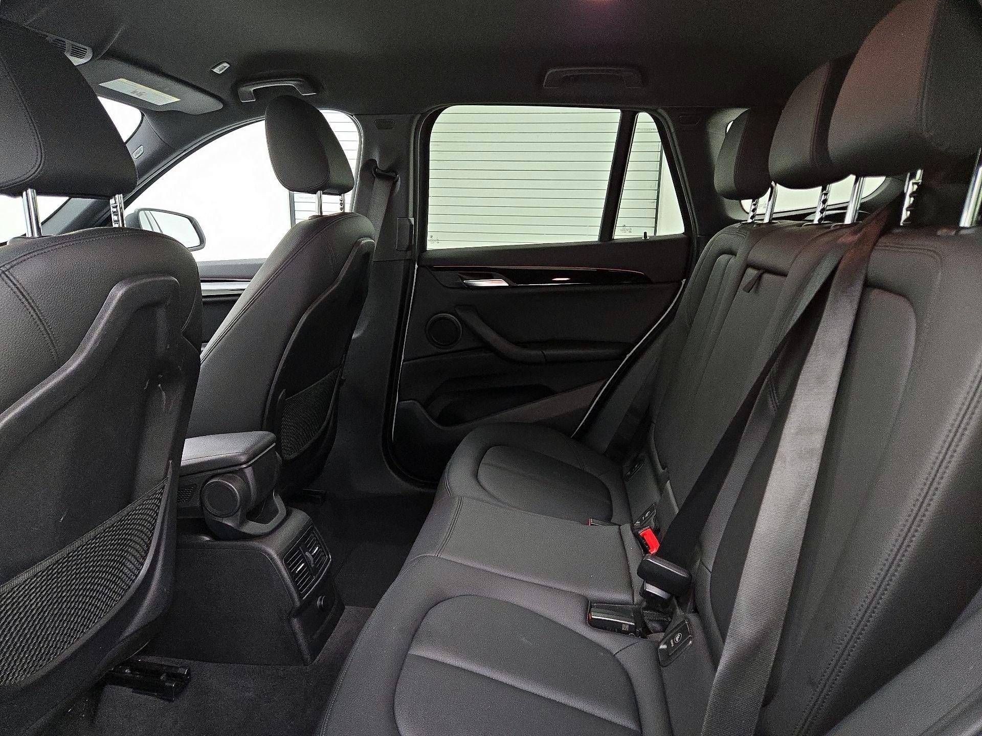 Thumbnail: 2017 BMW X1 - 18