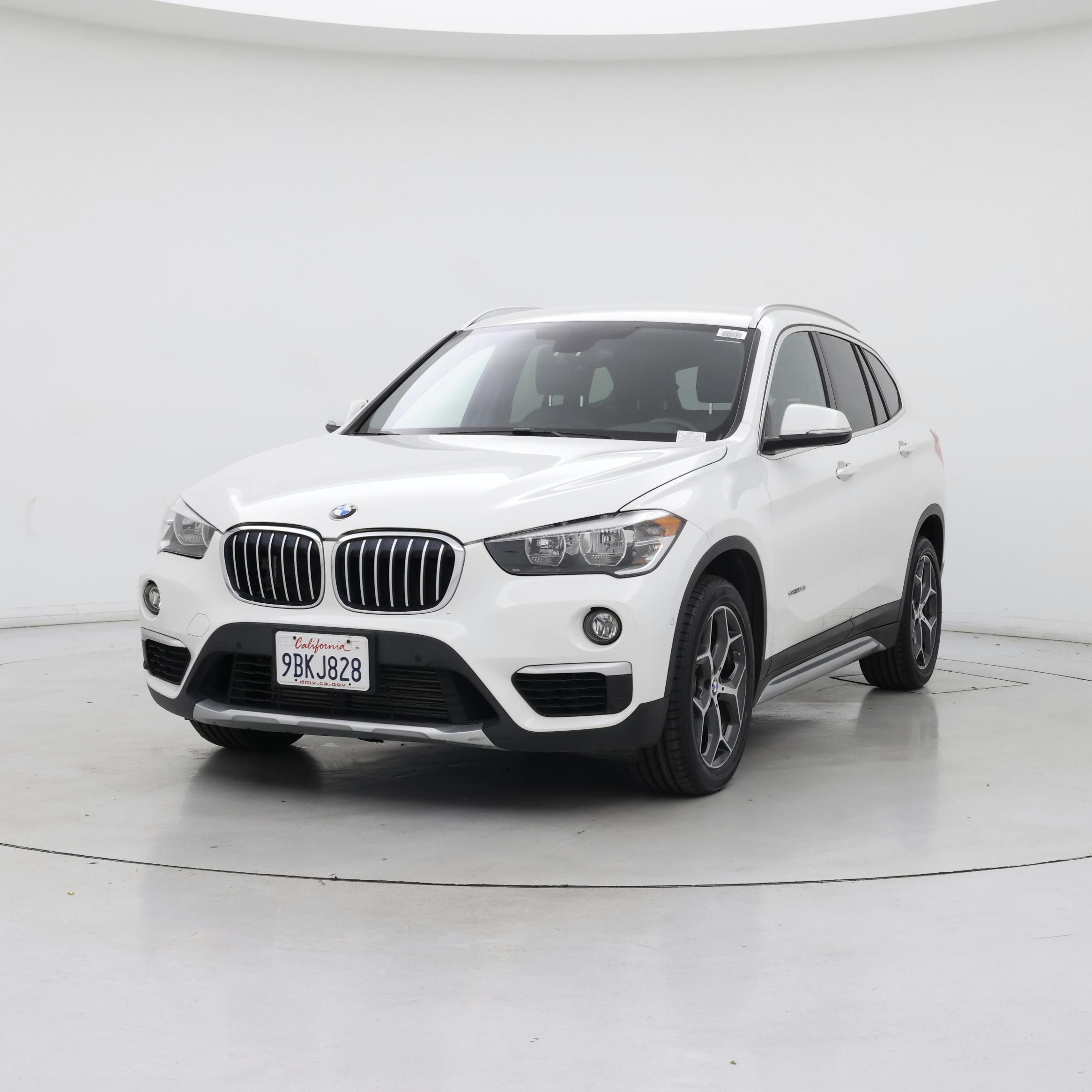 Thumbnail: 2017 BMW X1 - 4