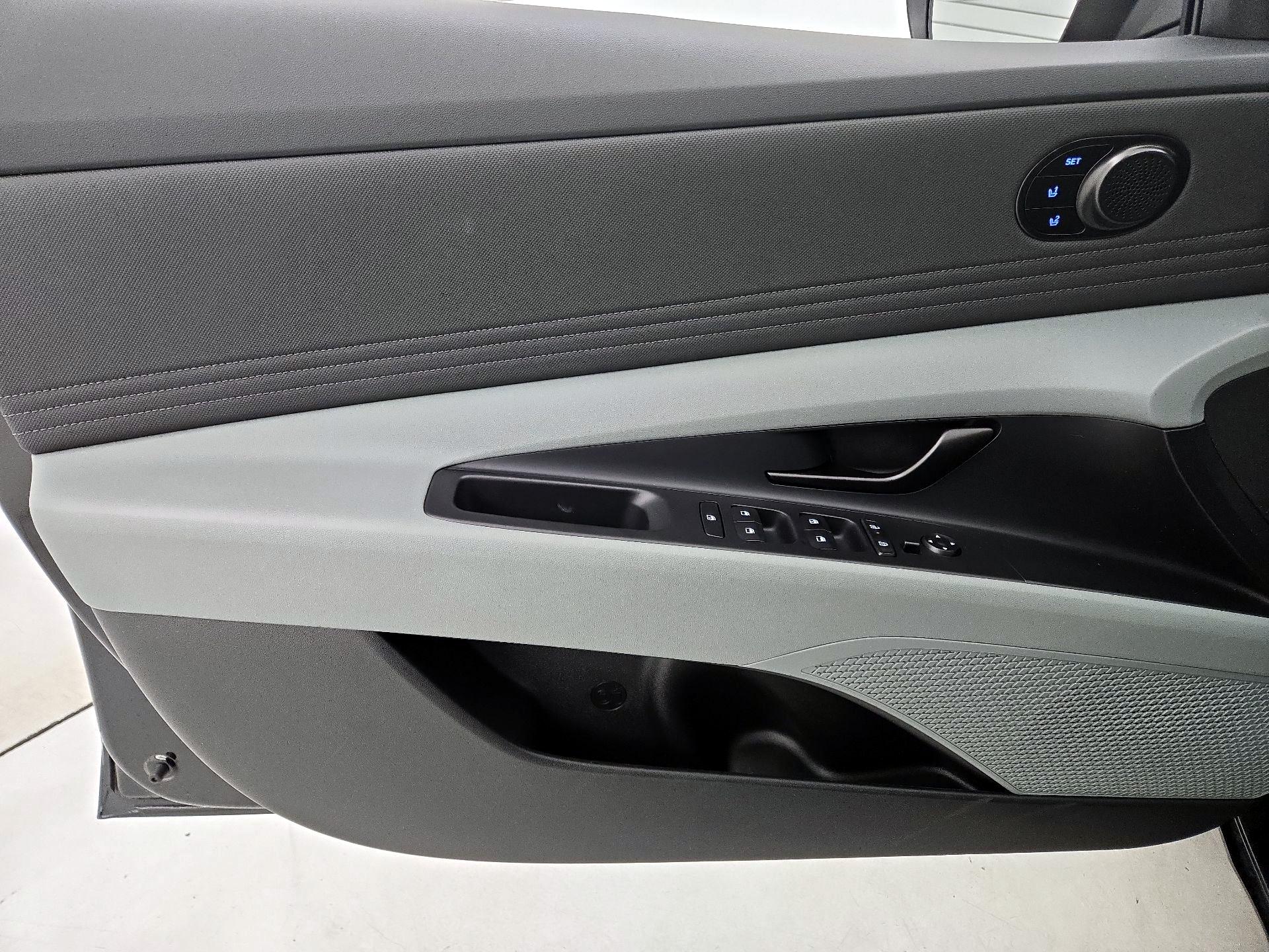 Thumbnail: 2025 Hyundai Elantra - 12