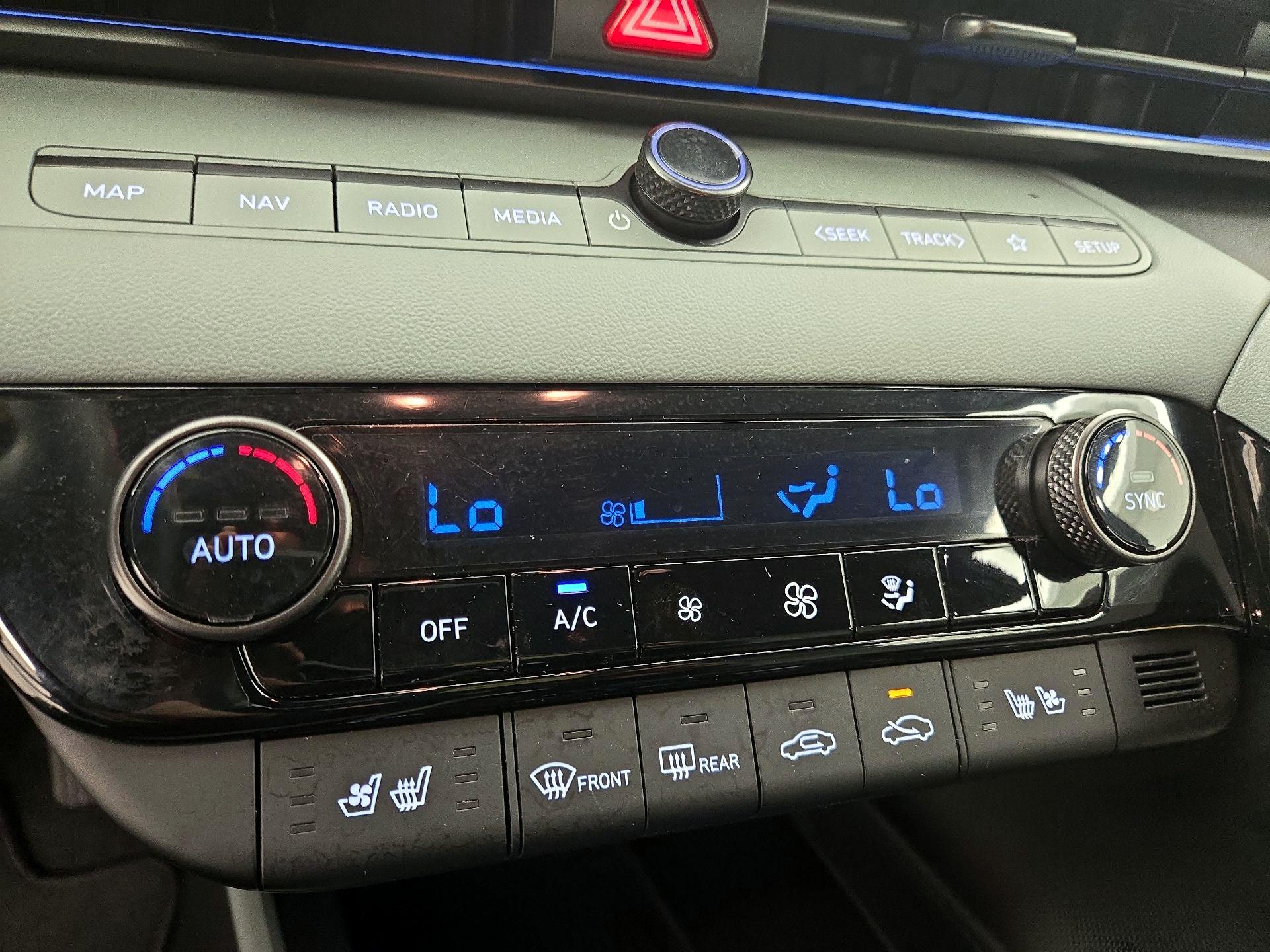 Thumbnail: 2025 Hyundai Elantra - 16