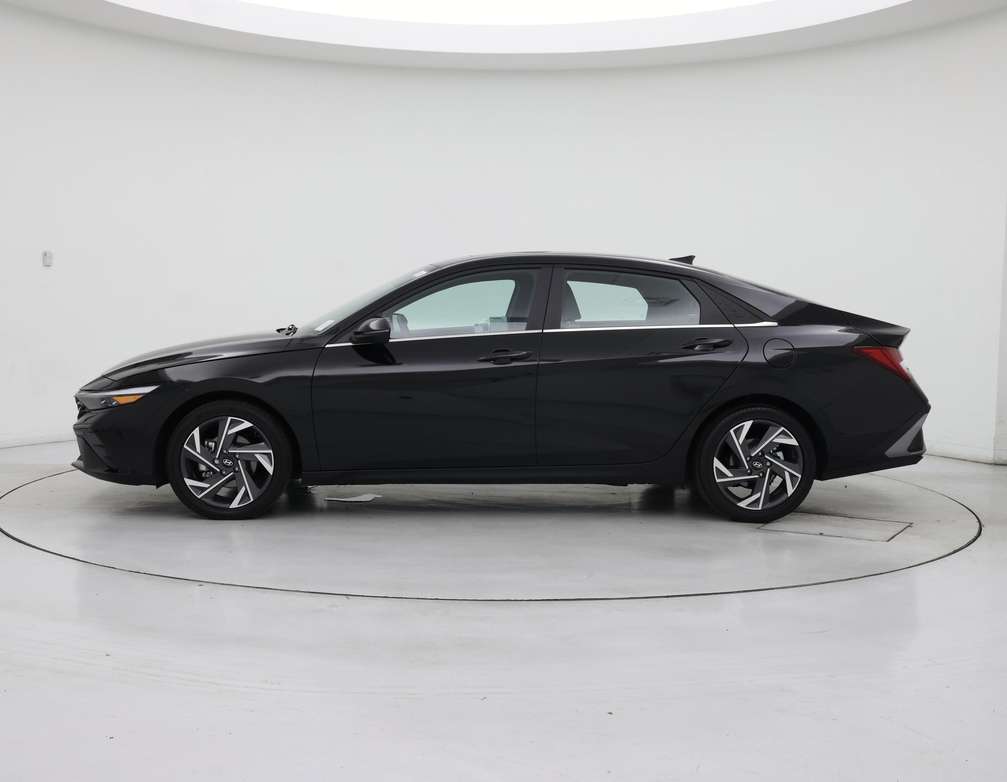Thumbnail: 2025 Hyundai Elantra - 3