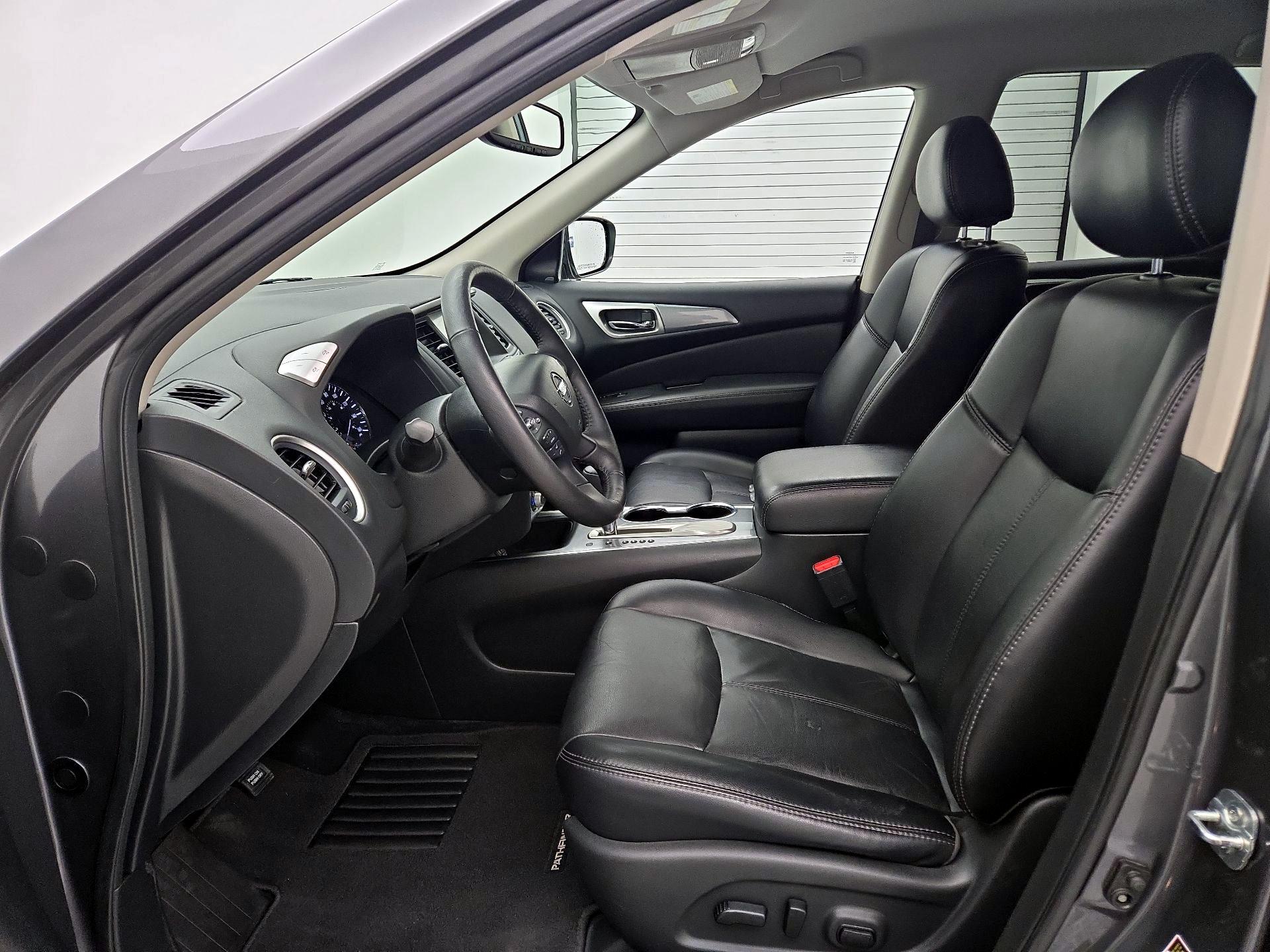 Thumbnail: 2019 Nissan Pathfinder - 11