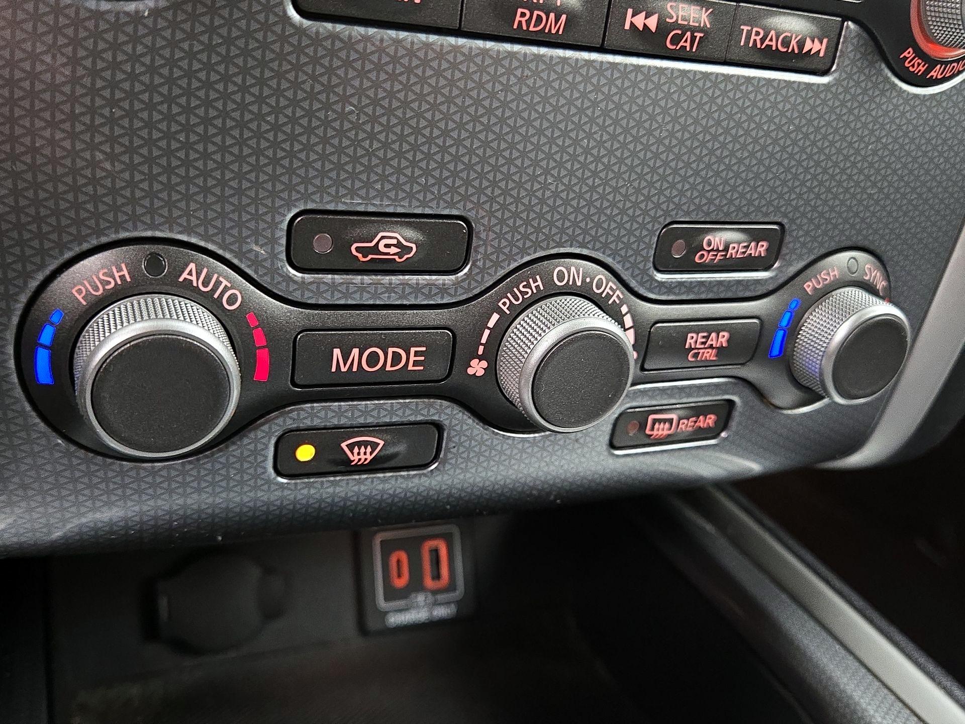 Thumbnail: 2019 Nissan Pathfinder - 16