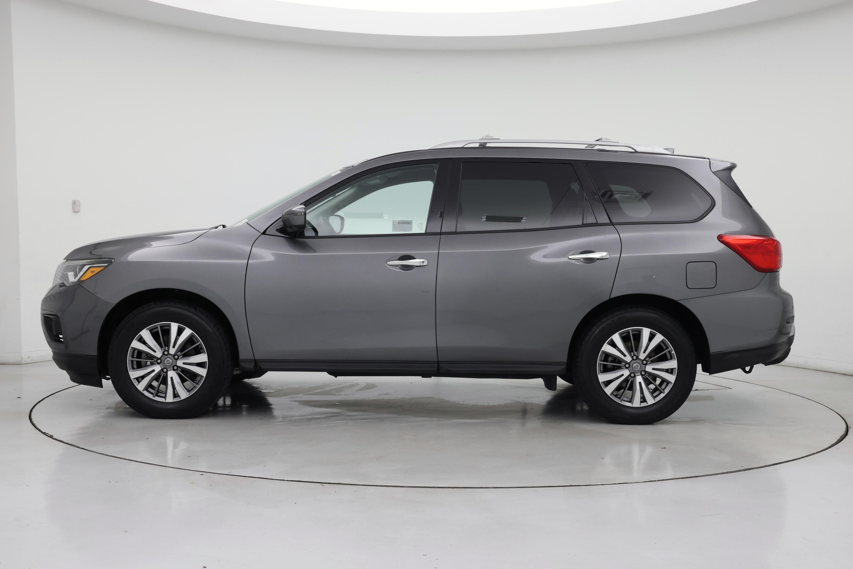 Thumbnail: 2019 Nissan Pathfinder - 3