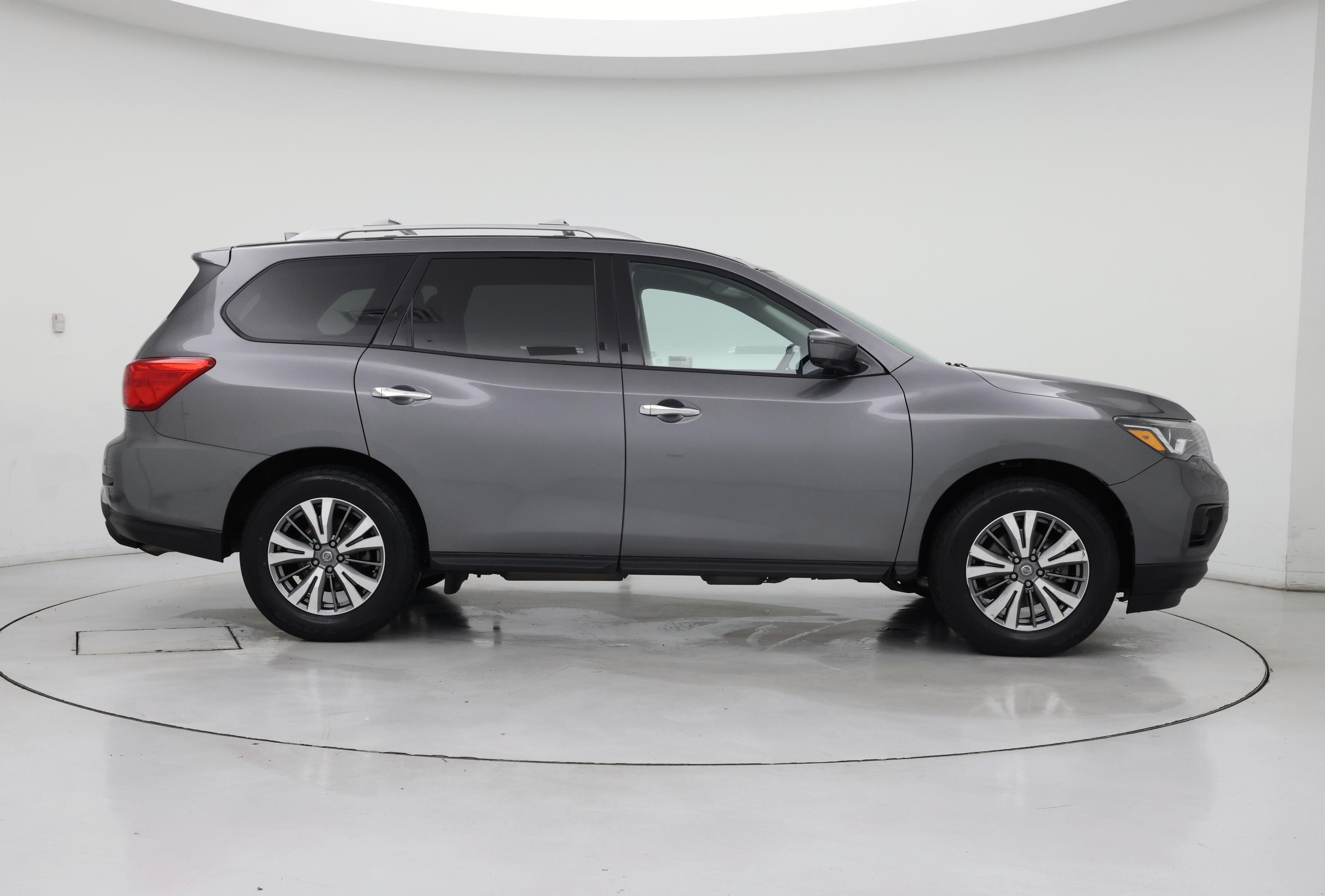 Thumbnail: 2019 Nissan Pathfinder - 7