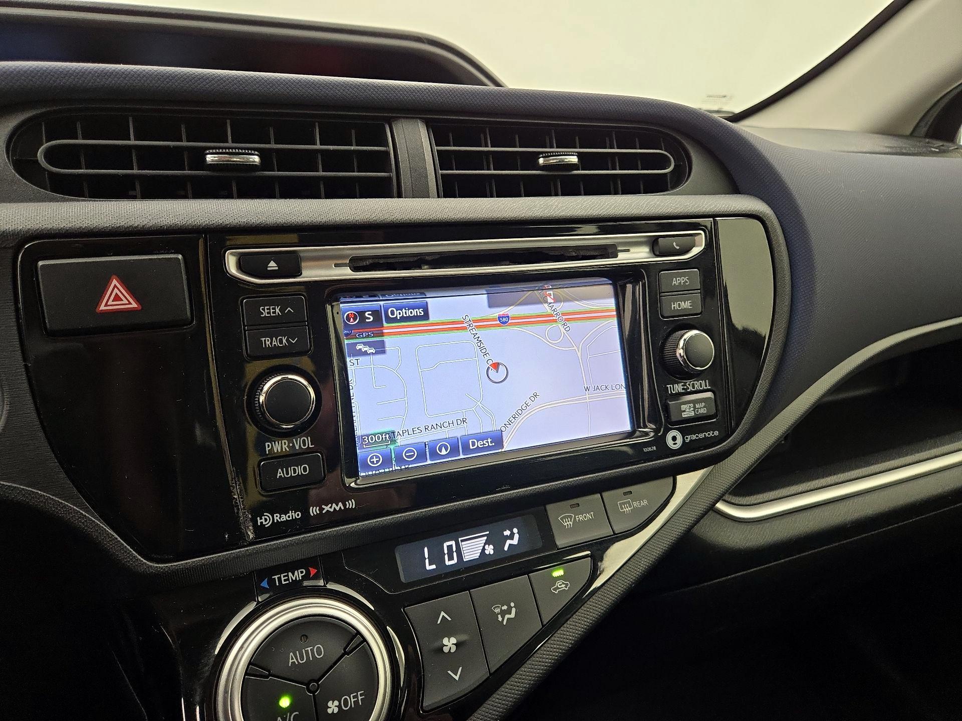 Thumbnail: 2016 Toyota Prius c - 14