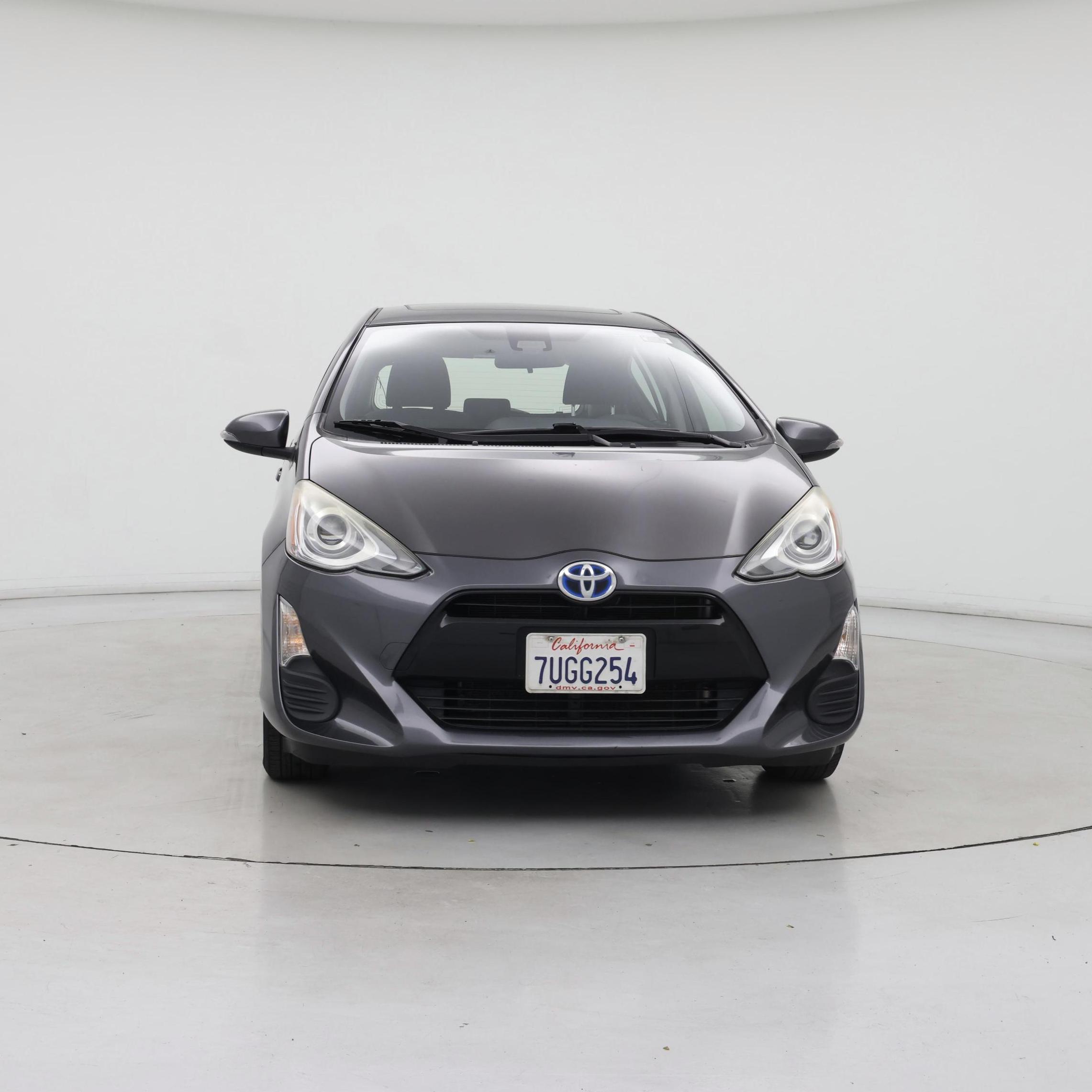Thumbnail: 2016 Toyota Prius c - 5