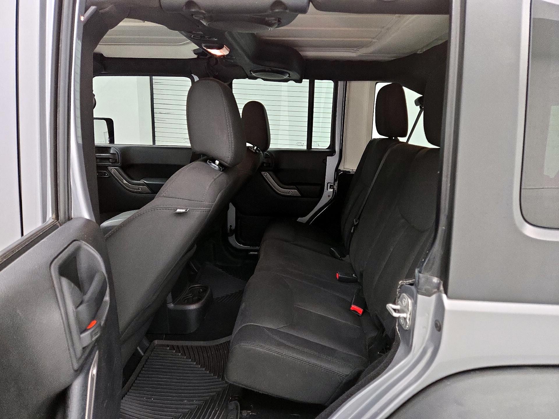 Thumbnail: 2014 Jeep Wrangler - 17