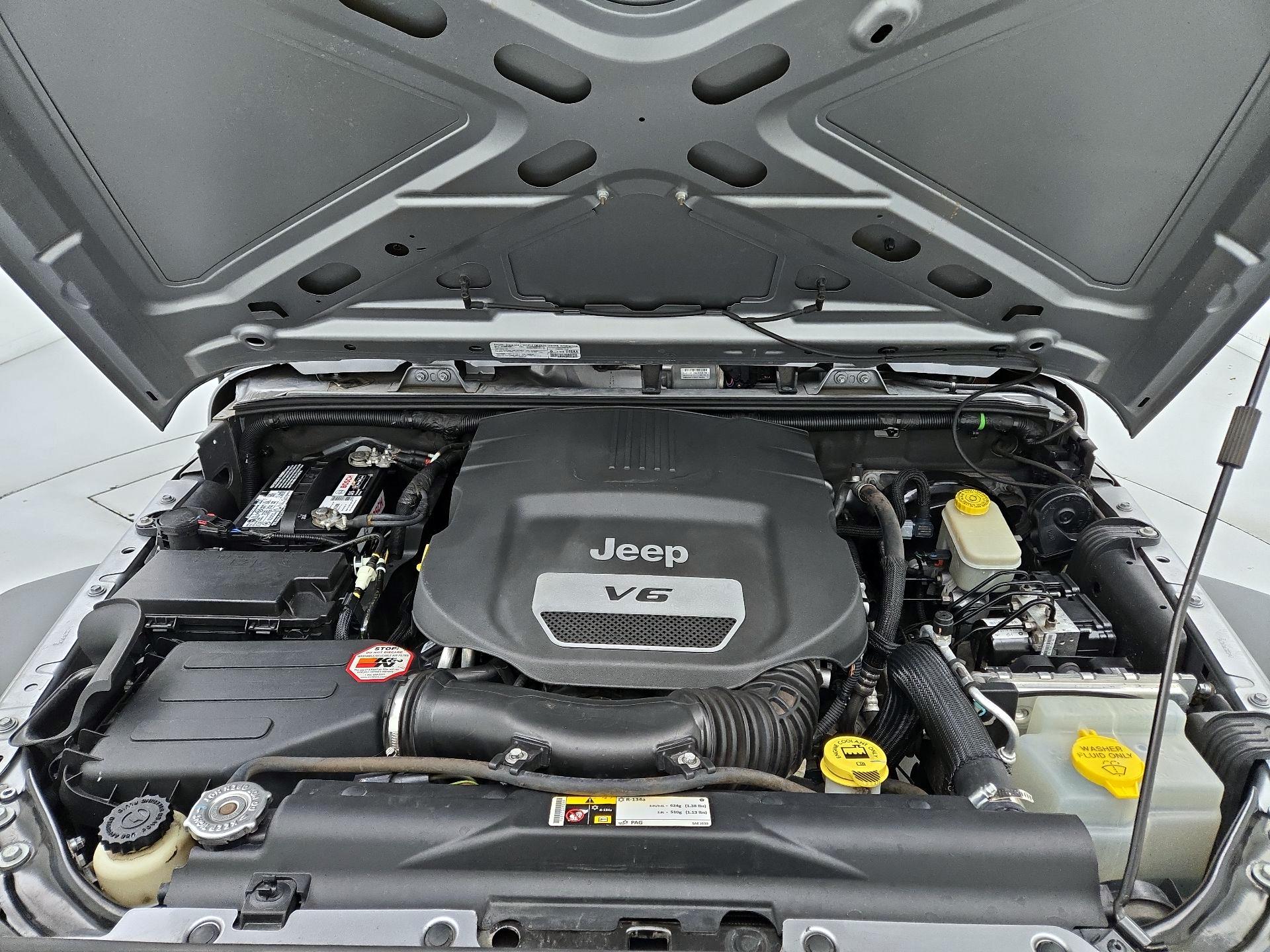 Thumbnail: 2014 Jeep Wrangler - 19