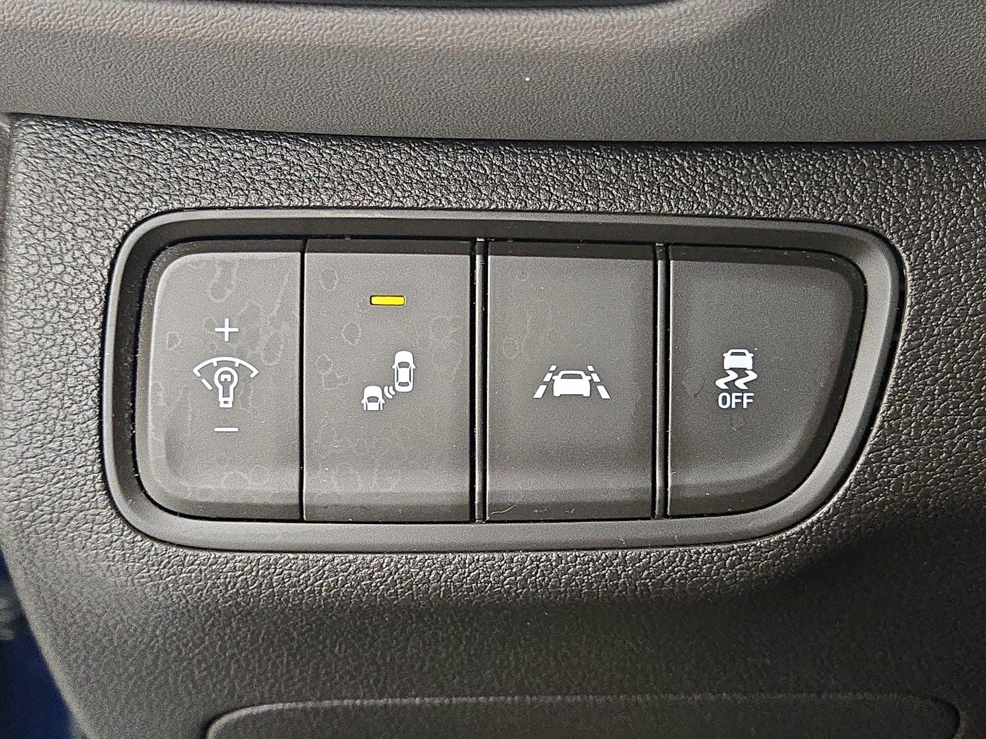 Thumbnail: 2019 Hyundai Santa Fe - 13