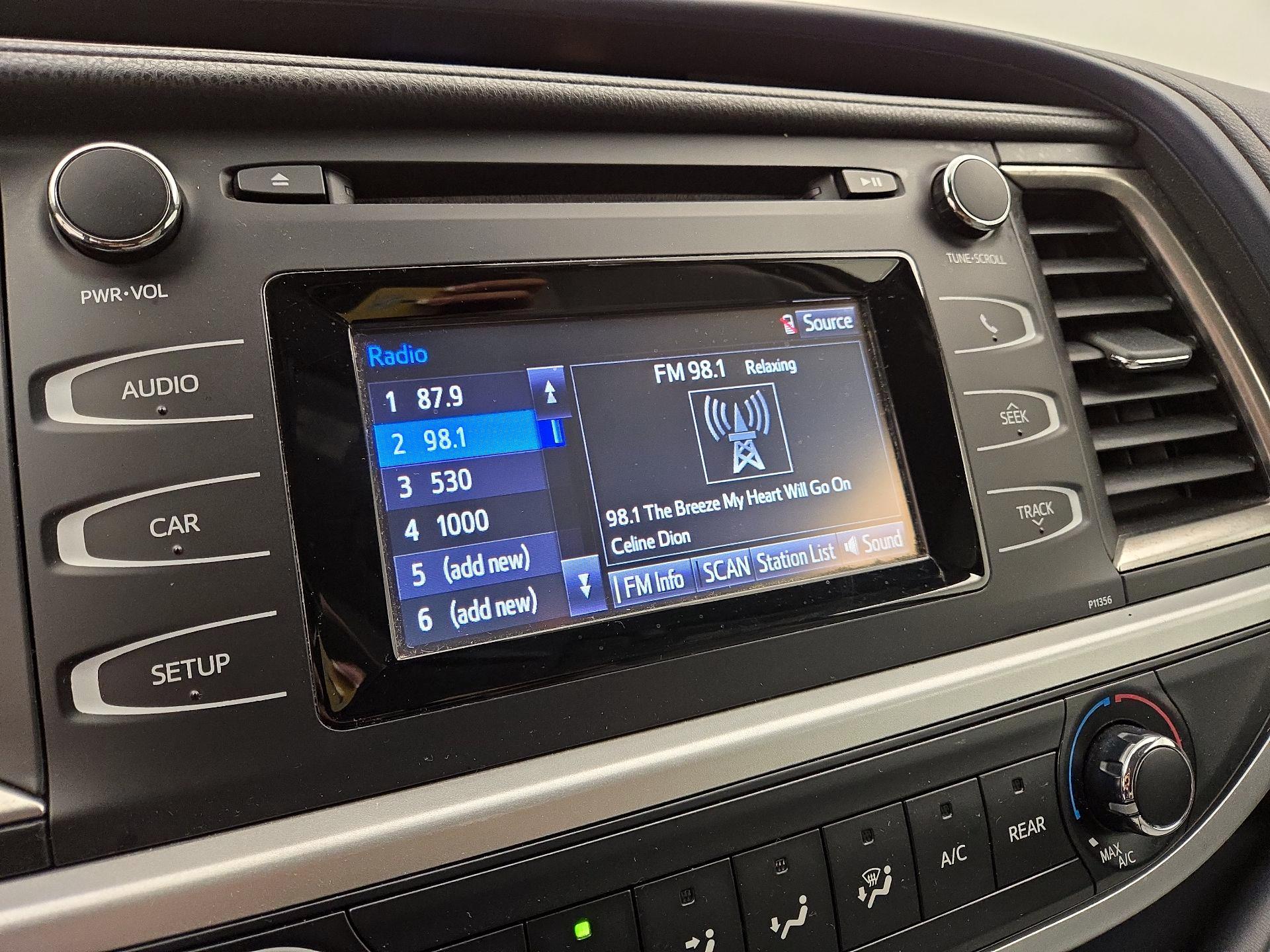 Thumbnail: 2017 Toyota Highlander - 15