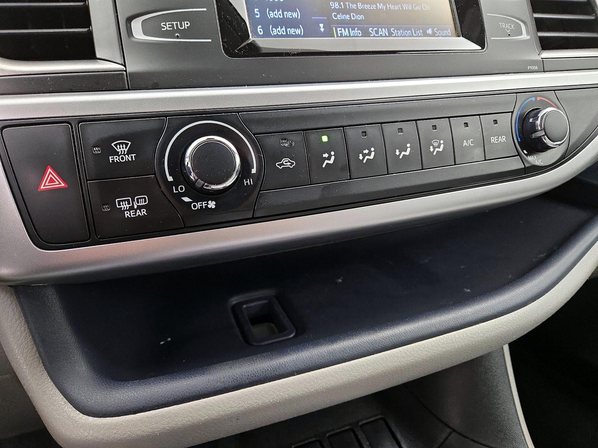 Thumbnail: 2017 Toyota Highlander - 16