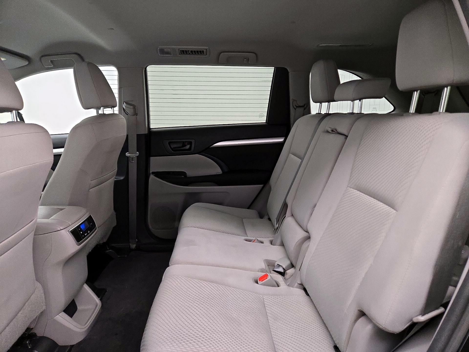 Thumbnail: 2017 Toyota Highlander - 19