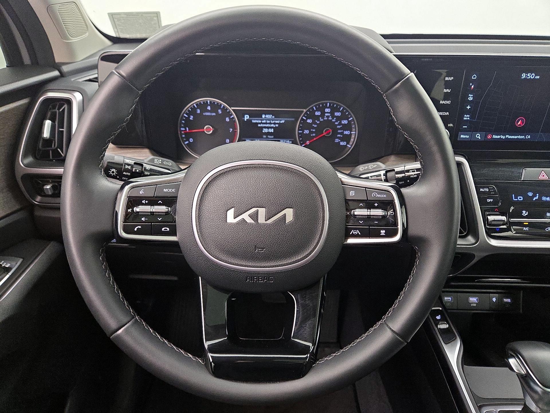 Thumbnail: 2023 Kia Sorento - 10