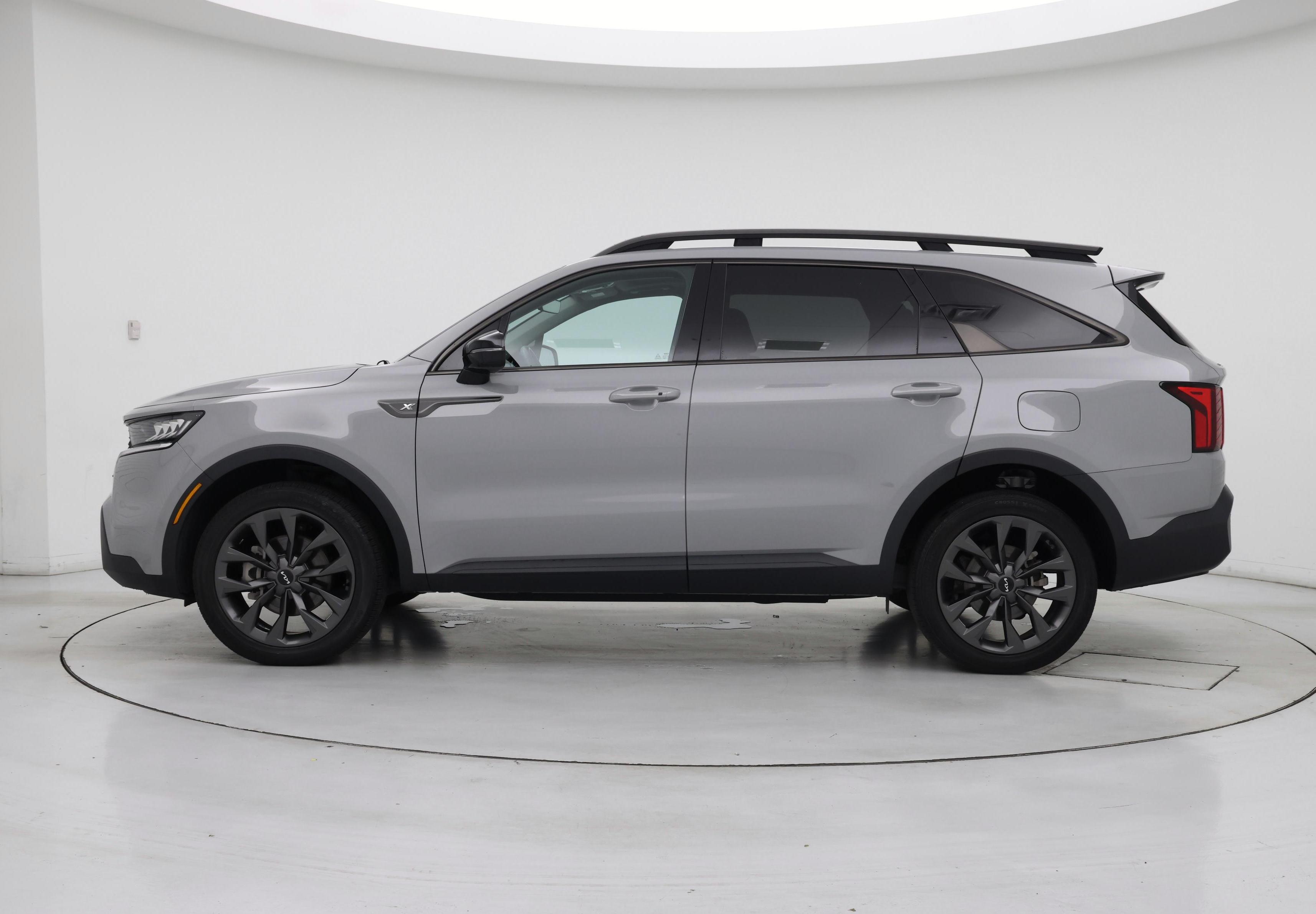 Thumbnail: 2023 Kia Sorento - 3