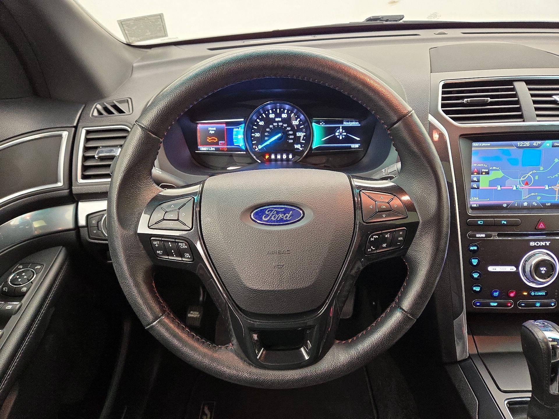 Thumbnail: 2016 Ford Explorer - 10