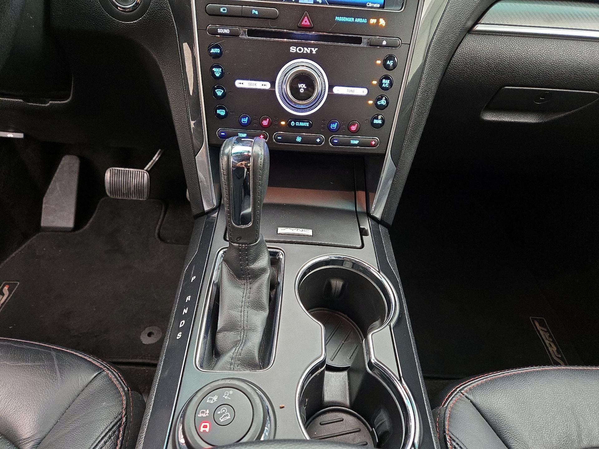 Thumbnail: 2016 Ford Explorer - 18