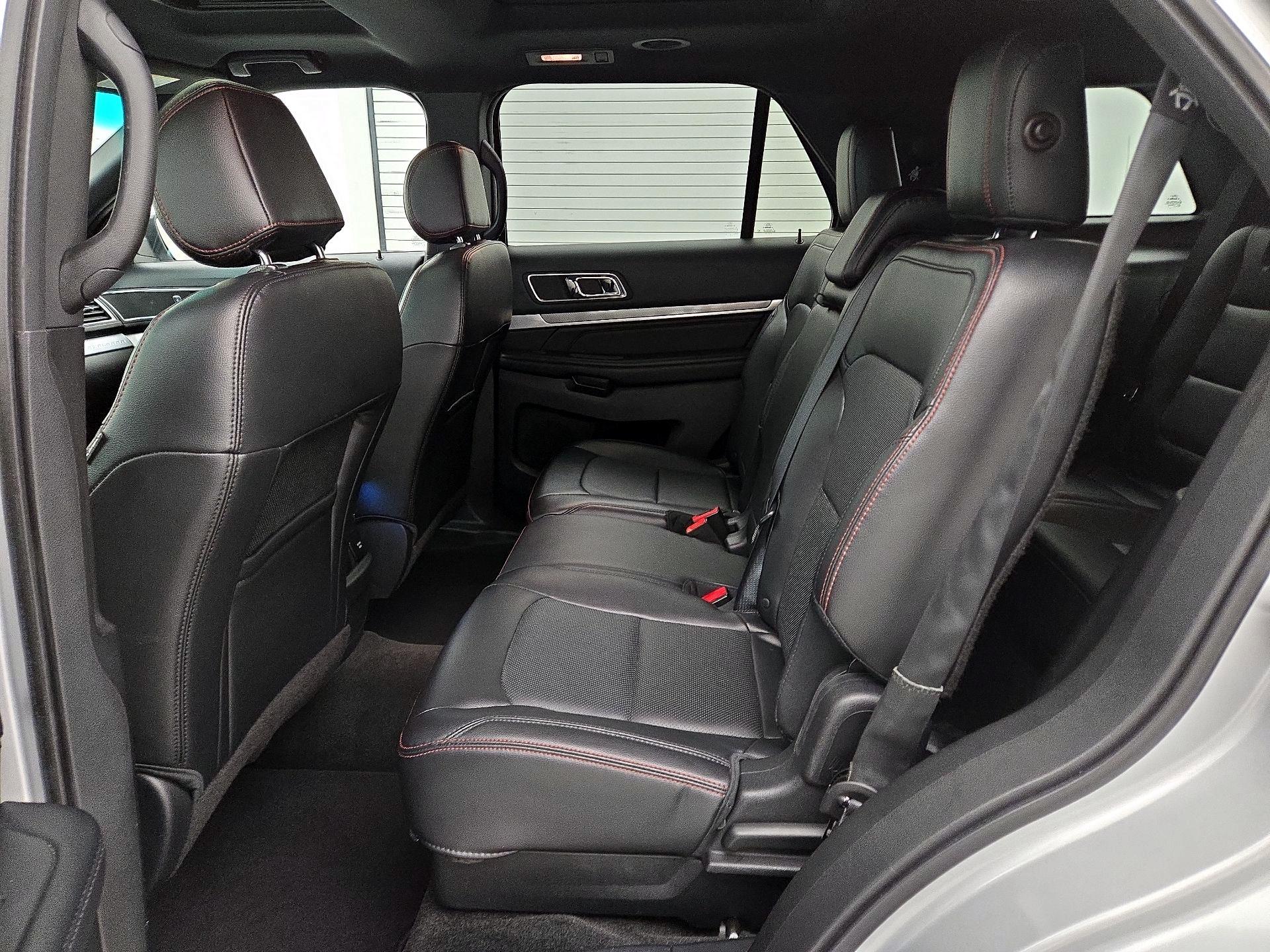 Thumbnail: 2016 Ford Explorer - 20