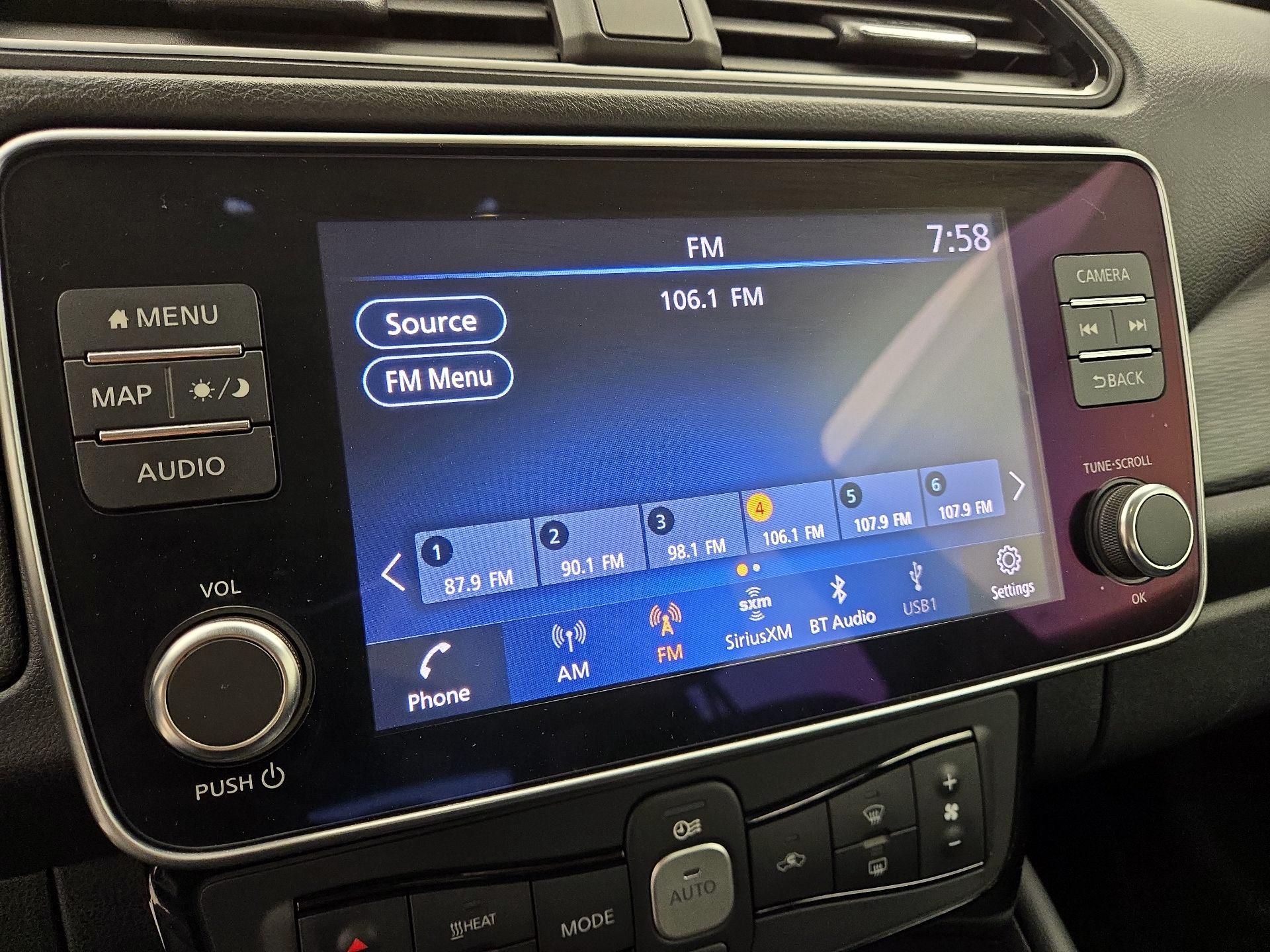 Thumbnail: 2022 Nissan Leaf - 16