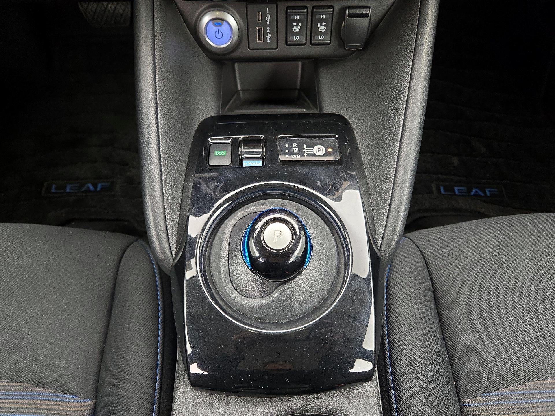 Thumbnail: 2022 Nissan Leaf - 18