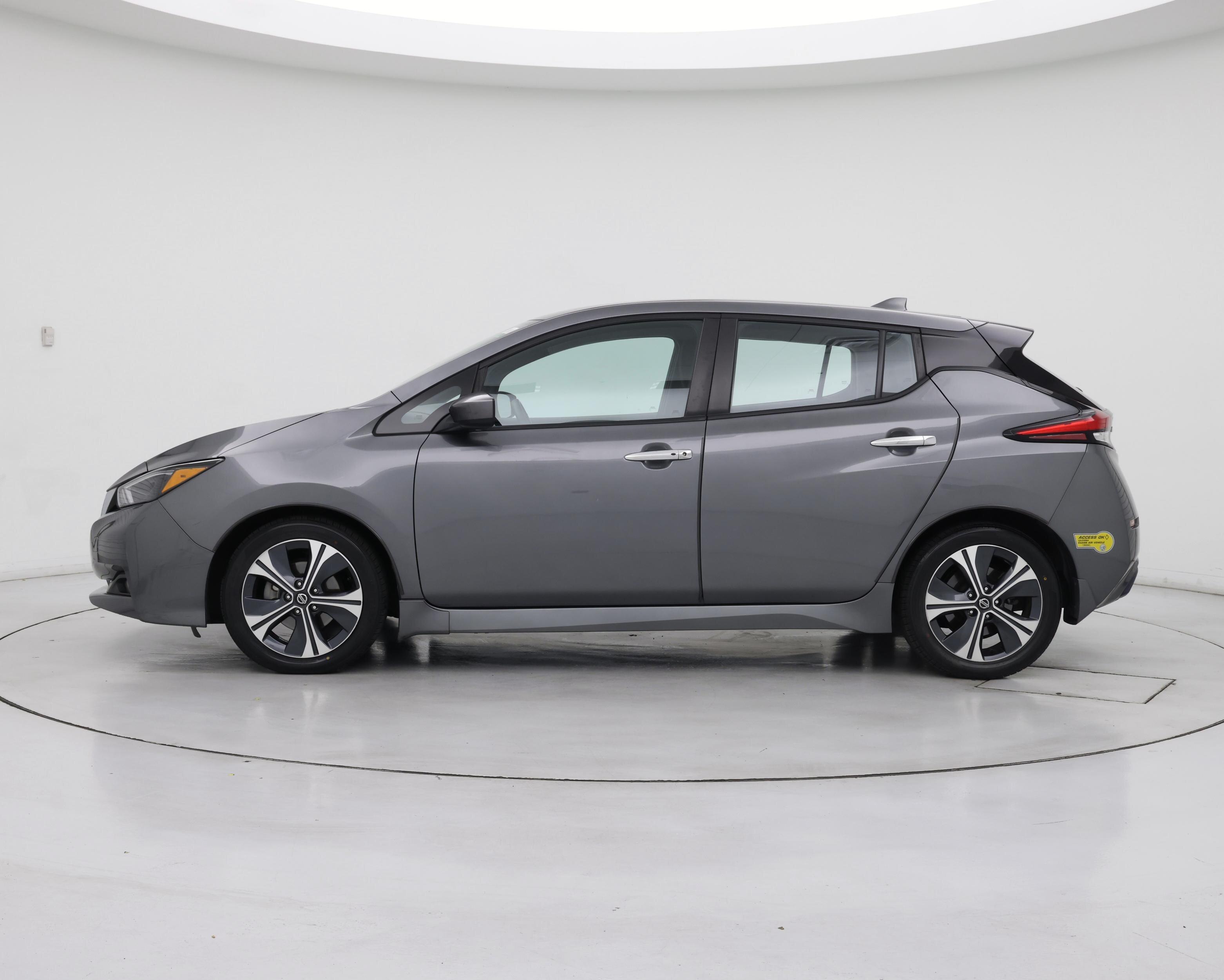 Thumbnail: 2022 Nissan Leaf - 3