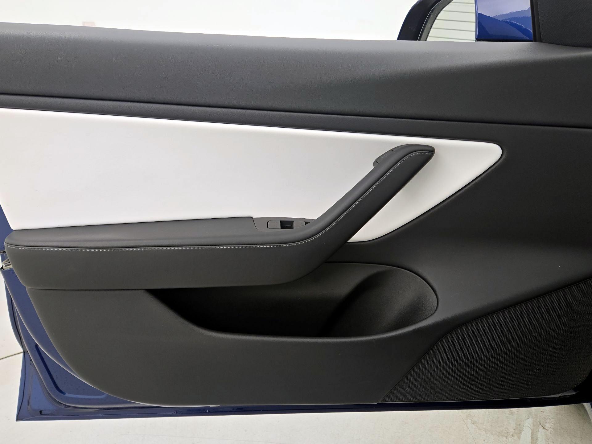 Thumbnail: 2021 Tesla Model 3 - 12
