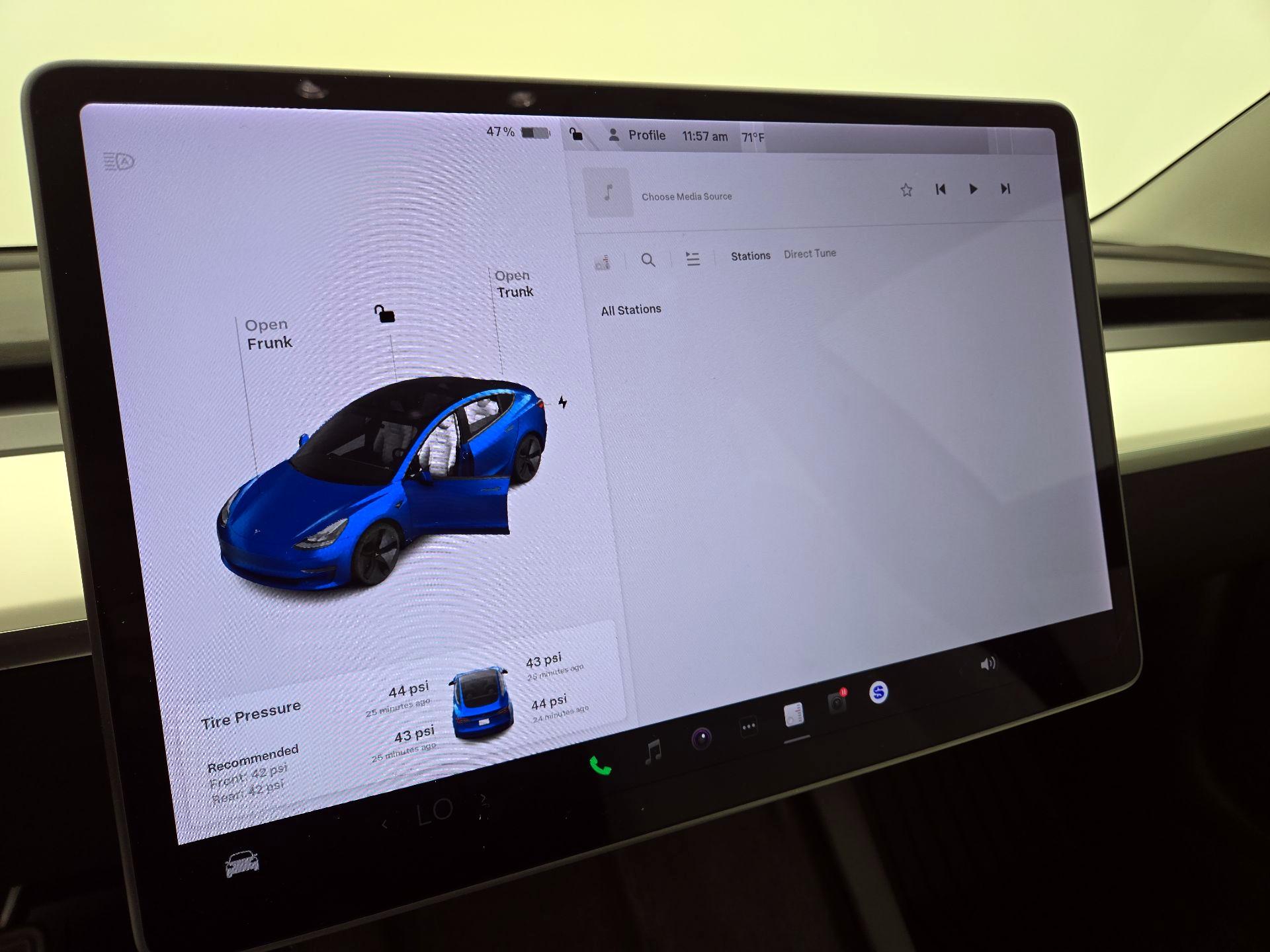 Thumbnail: 2021 Tesla Model 3 - 16