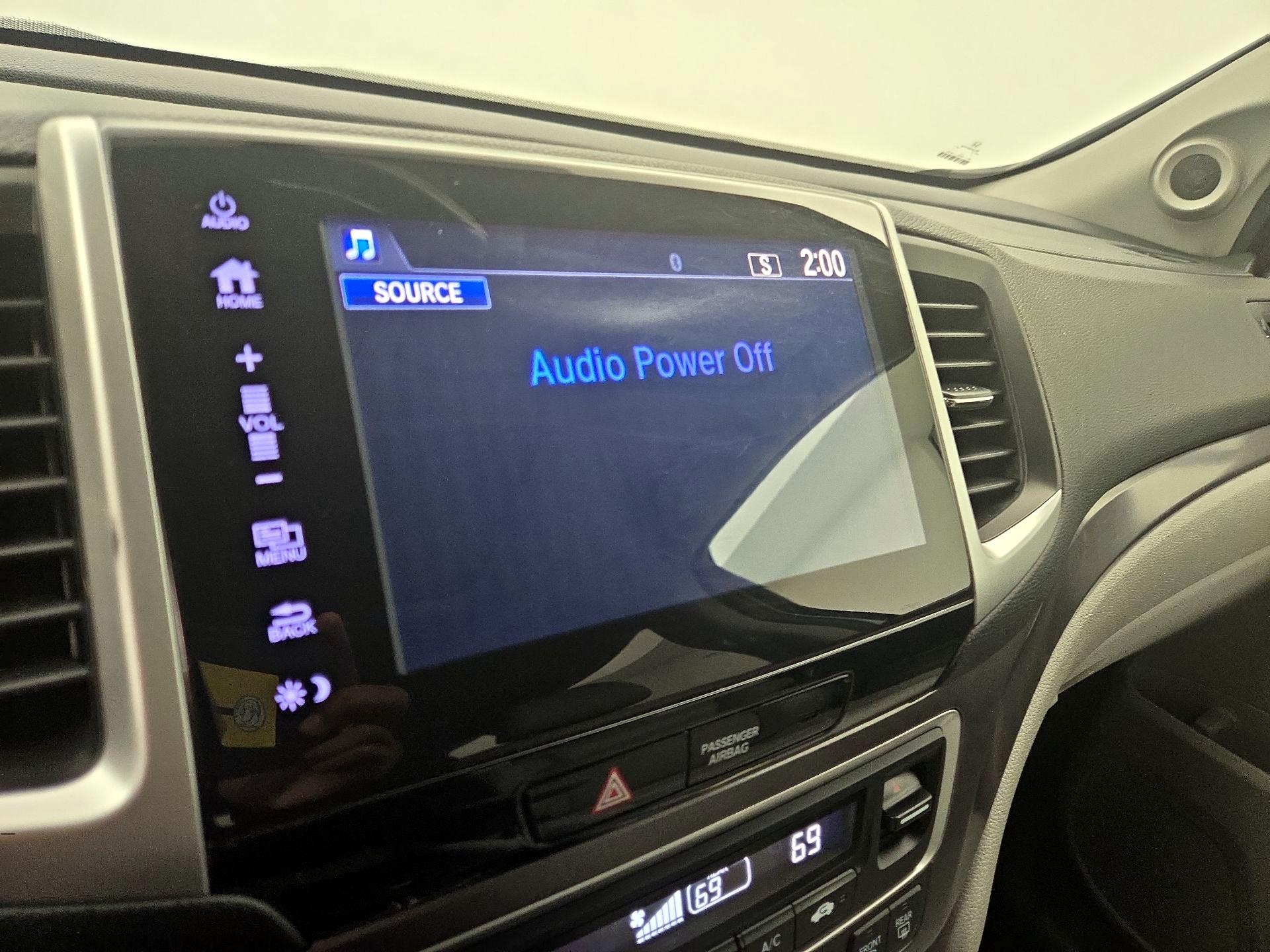 Thumbnail: 2017 Honda Pilot - 15