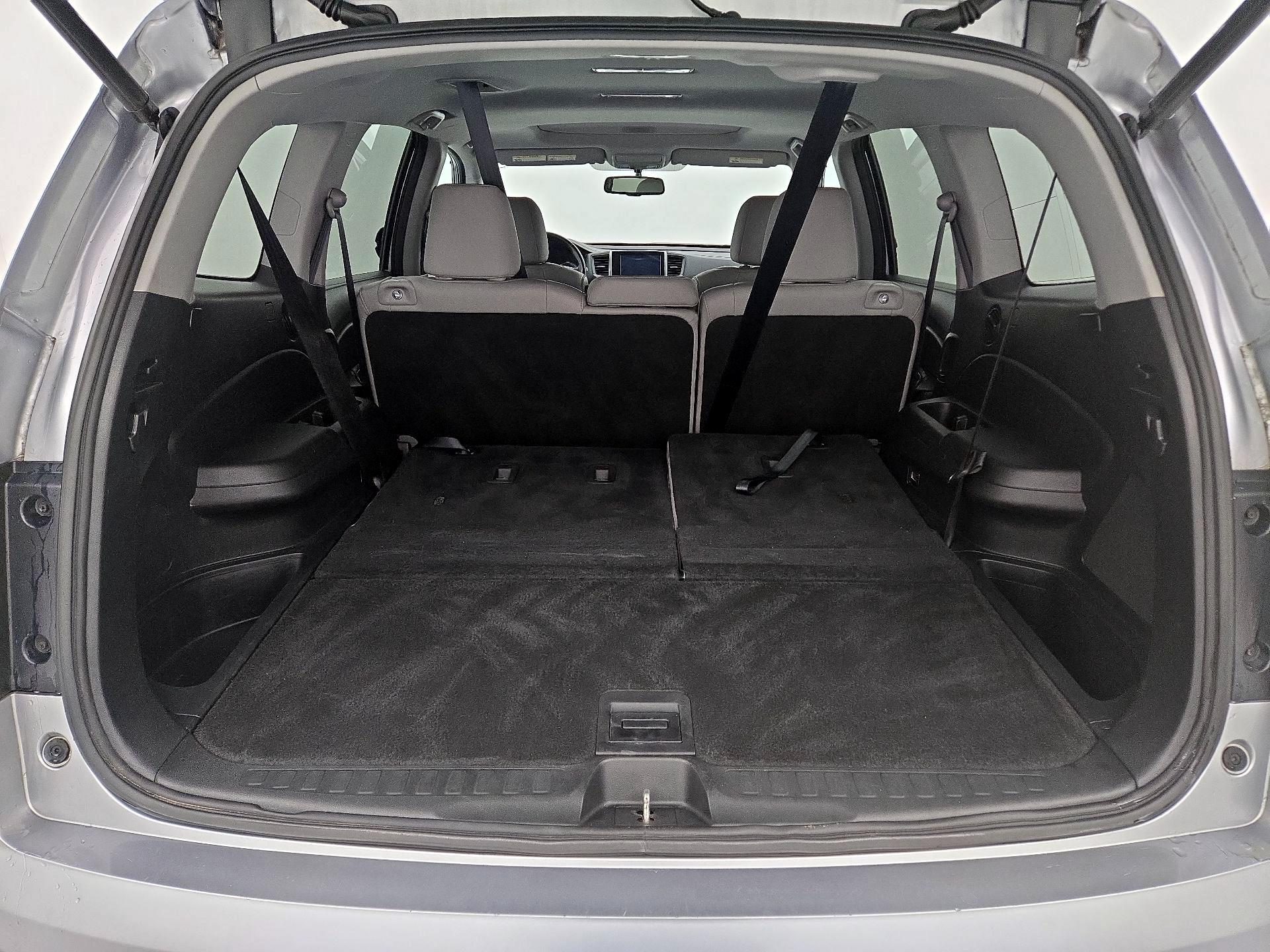 Thumbnail: 2017 Honda Pilot - 19