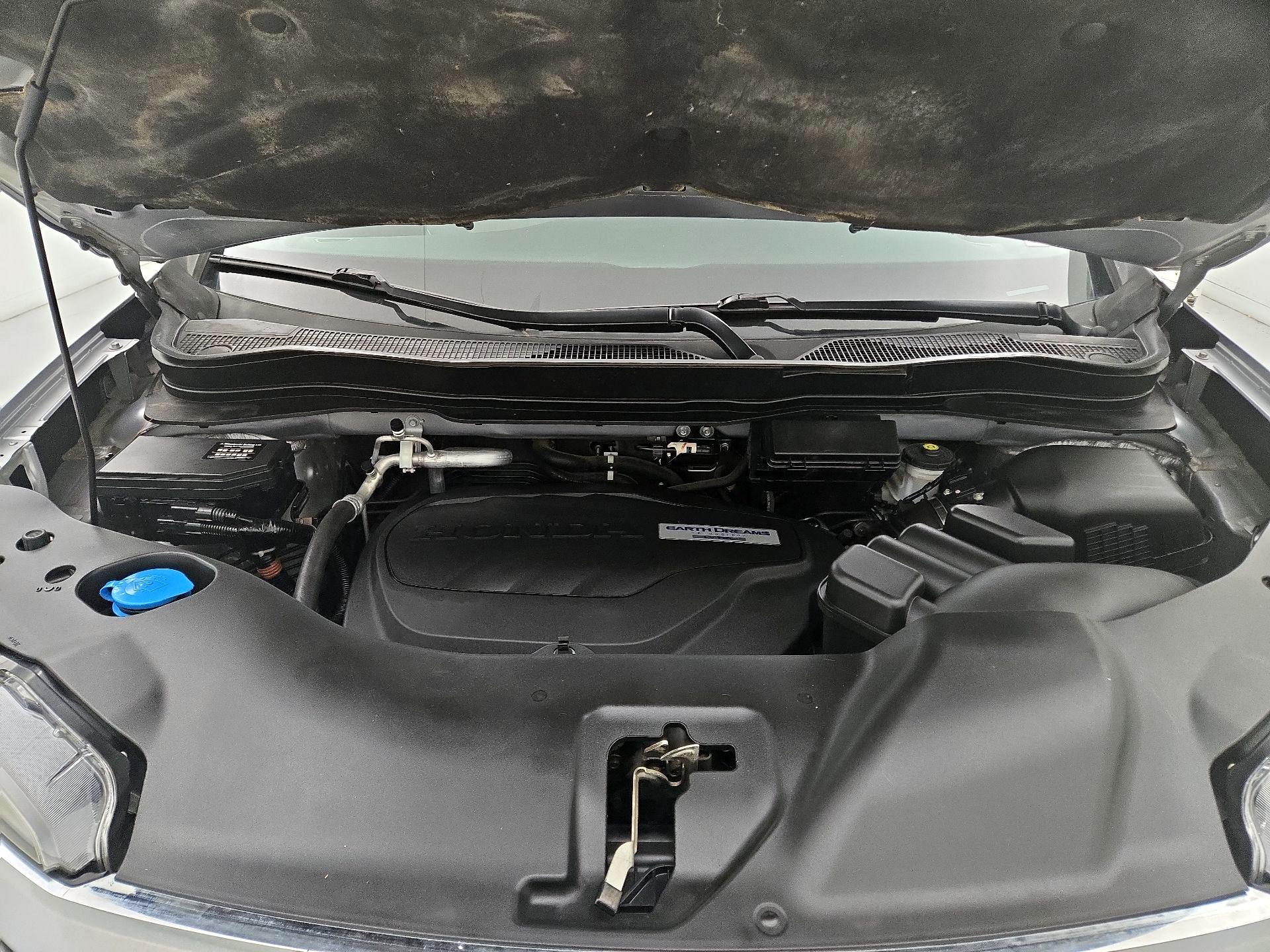 Thumbnail: 2017 Honda Pilot - 20