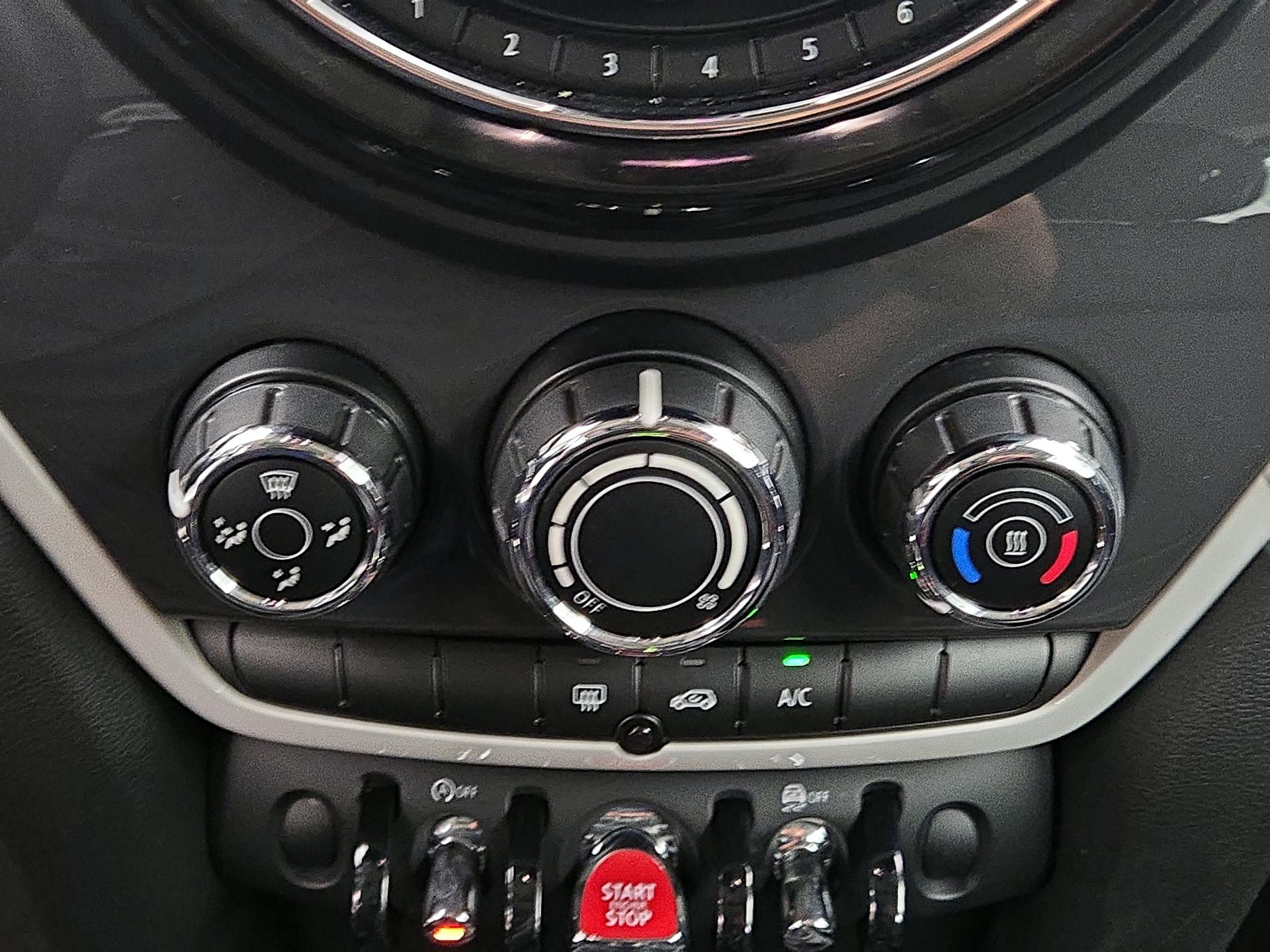 Thumbnail: 2019 MINI Cooper Countryman - 16