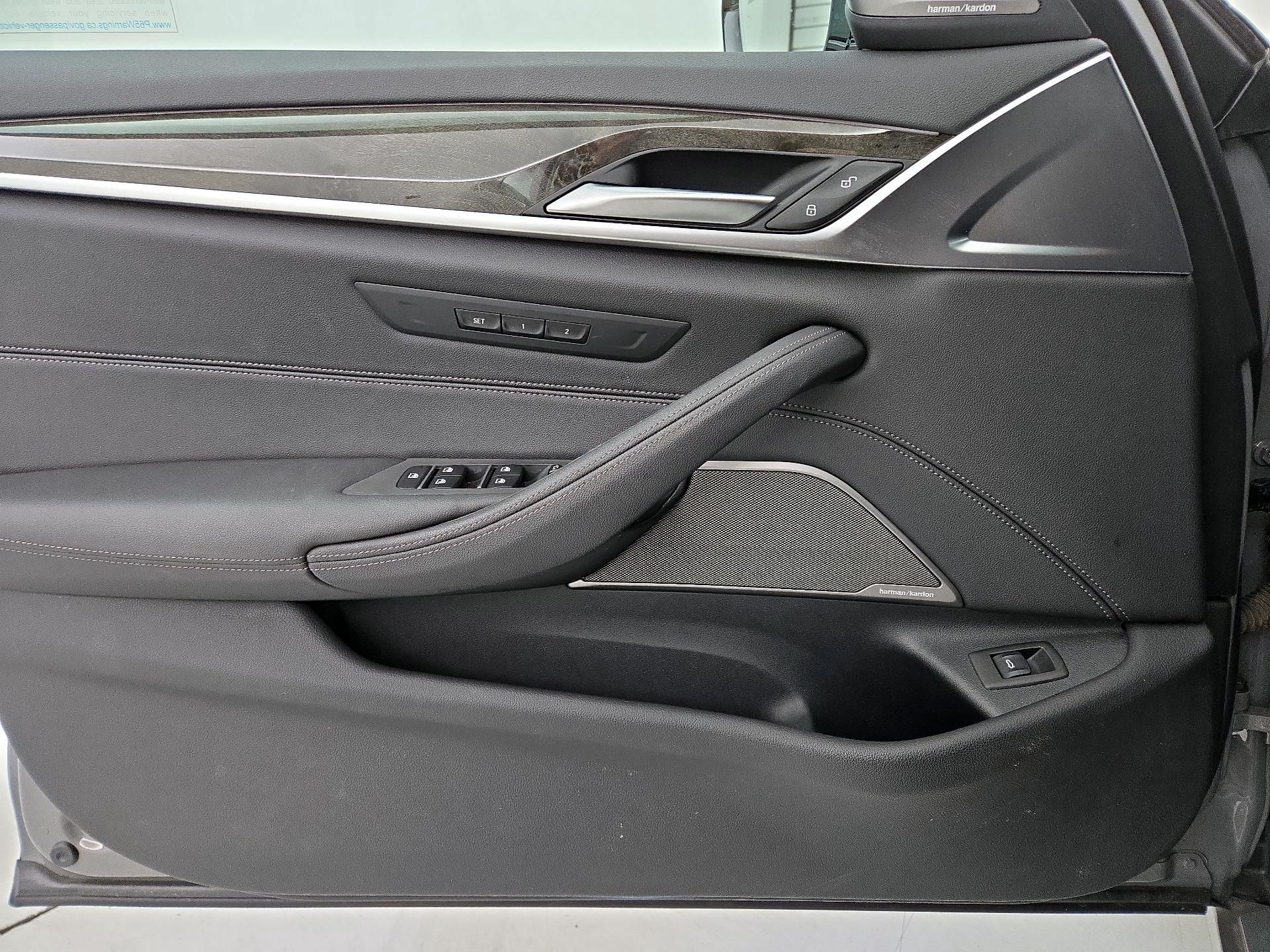 Thumbnail: 2022 BMW 5 Series - 12