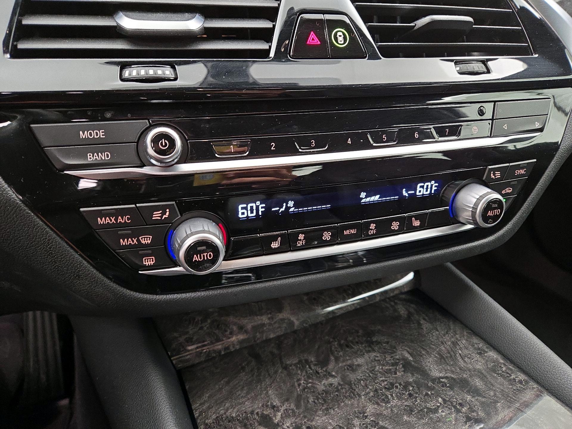 Thumbnail: 2022 BMW 5 Series - 17