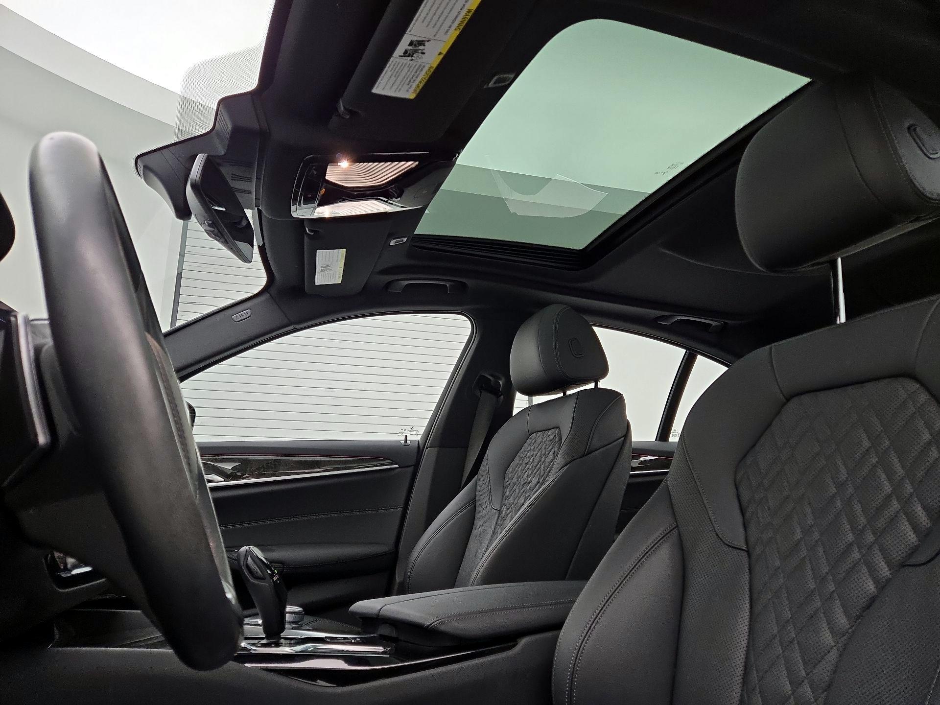 Thumbnail: 2022 BMW 5 Series - 19