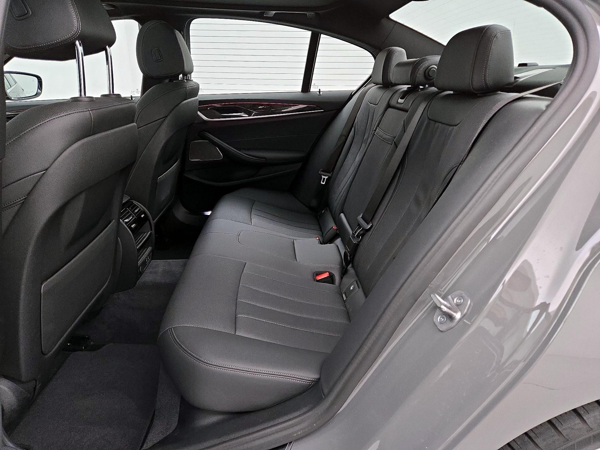 Thumbnail: 2022 BMW 5 Series - 20