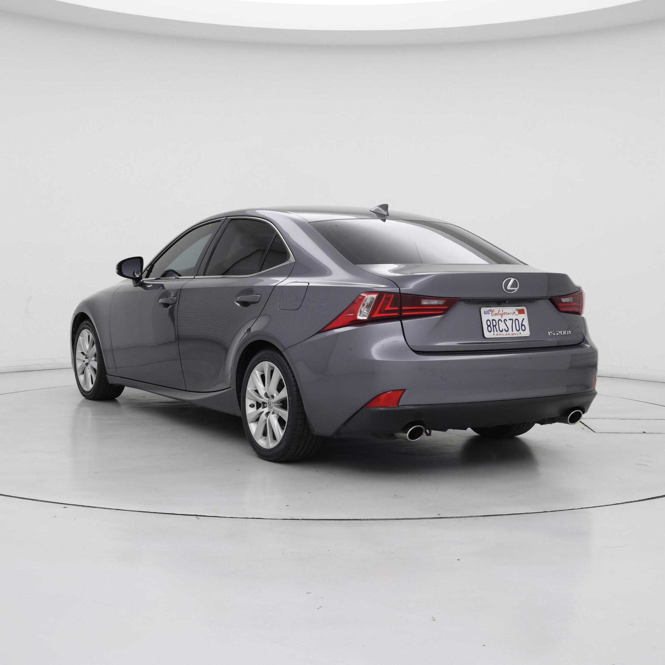 Thumbnail: 2016 Lexus IS - 2