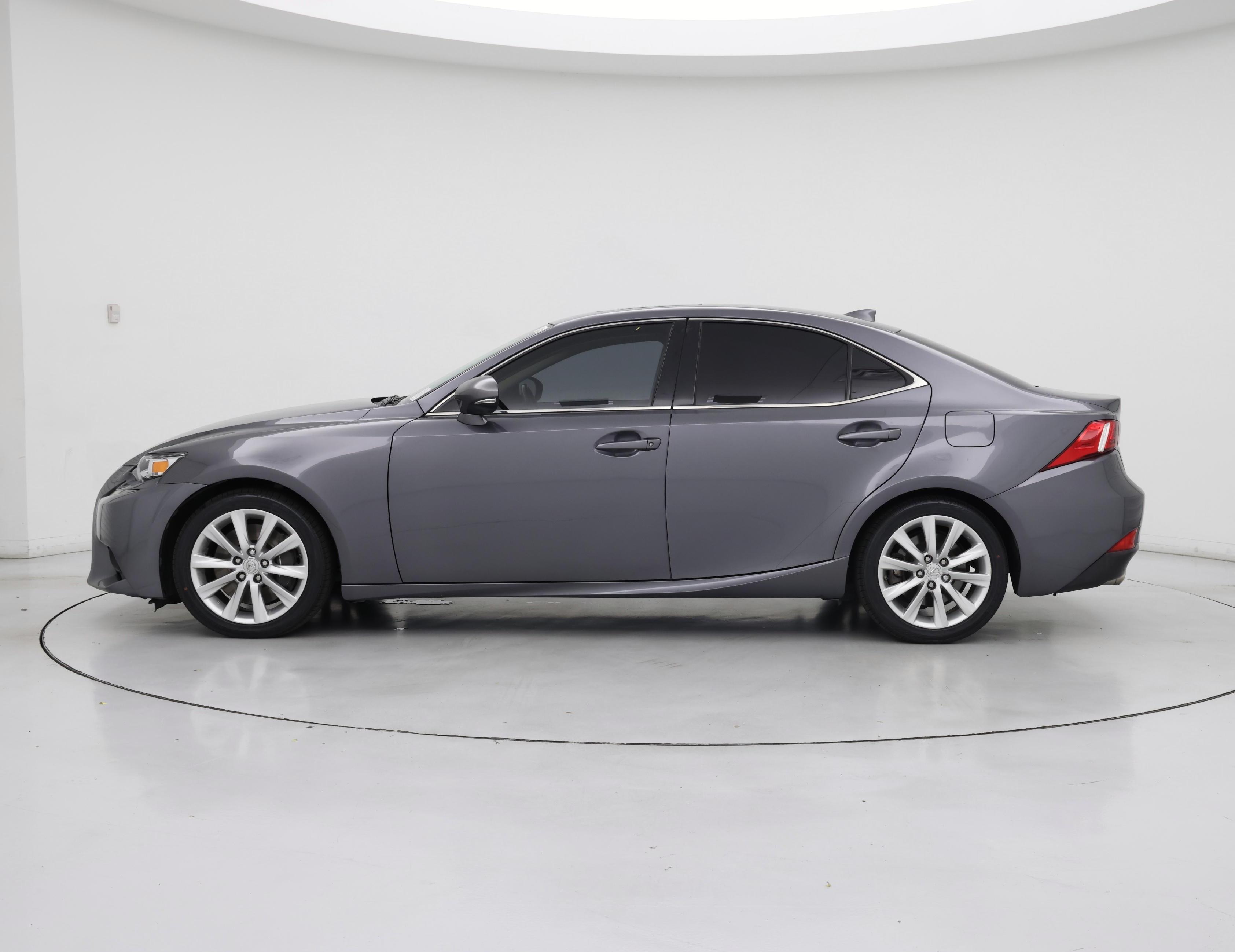 Thumbnail: 2016 Lexus IS - 3