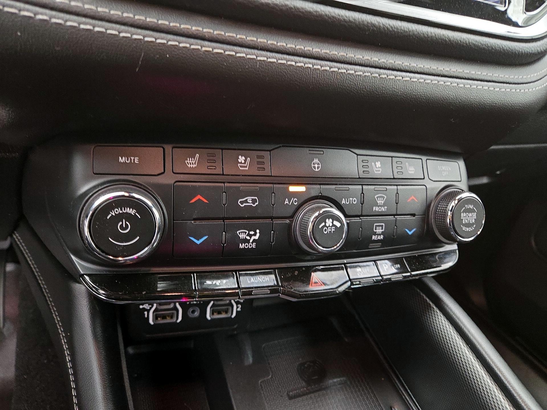 Thumbnail: 2022 Dodge Durango - 17