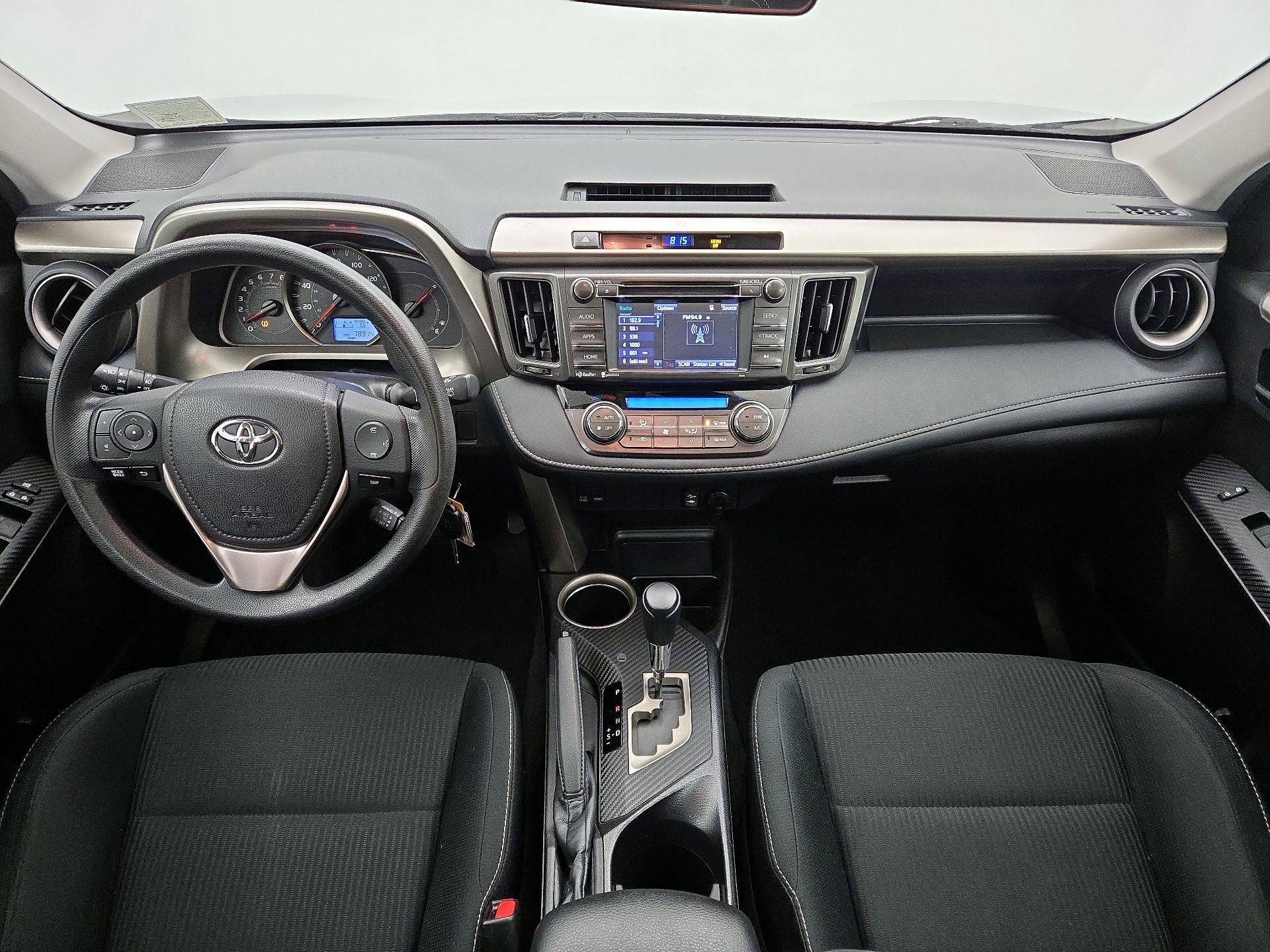 Thumbnail: 2015 Toyota RAV4 - 9