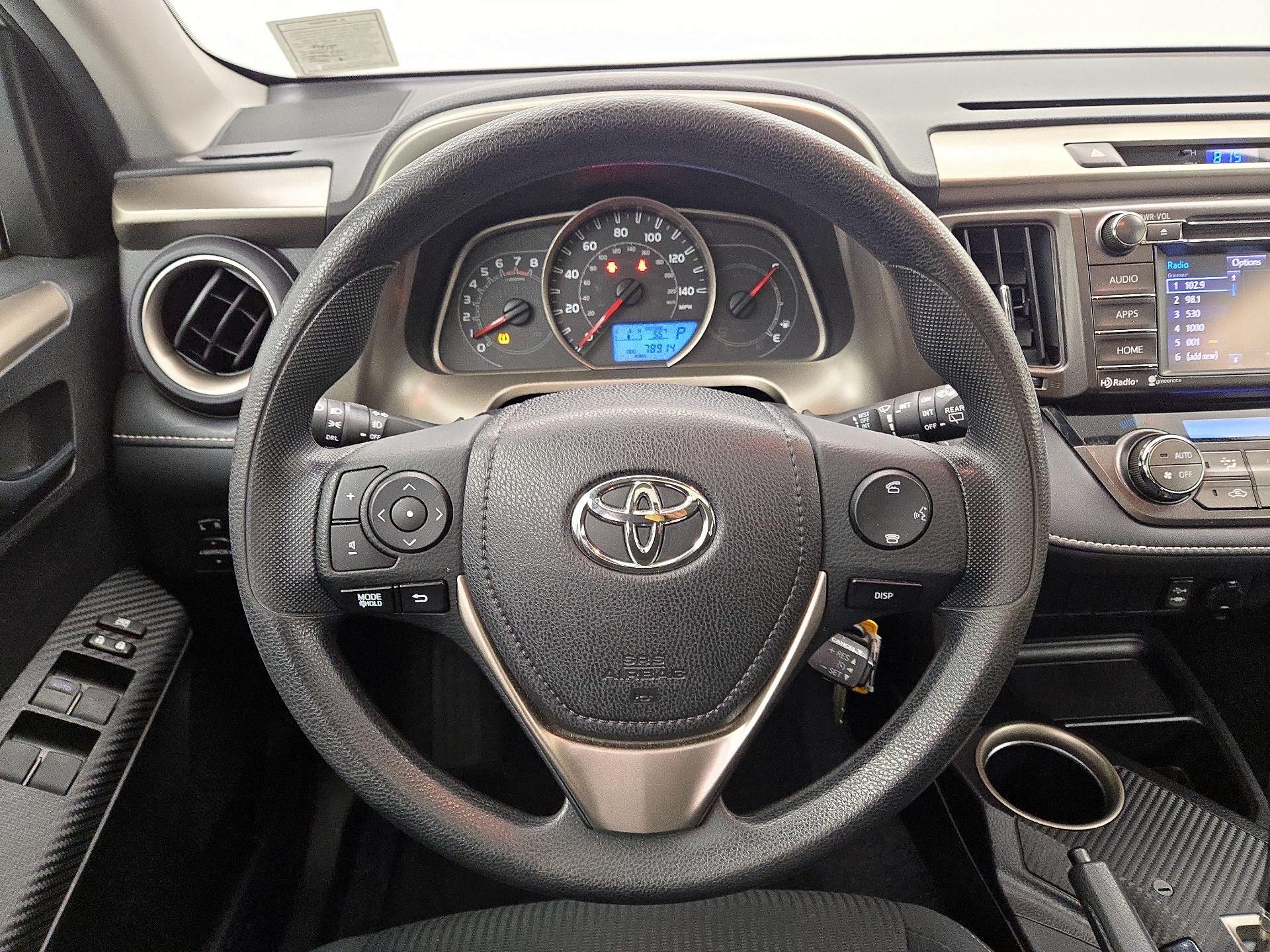 Thumbnail: 2015 Toyota RAV4 - 10